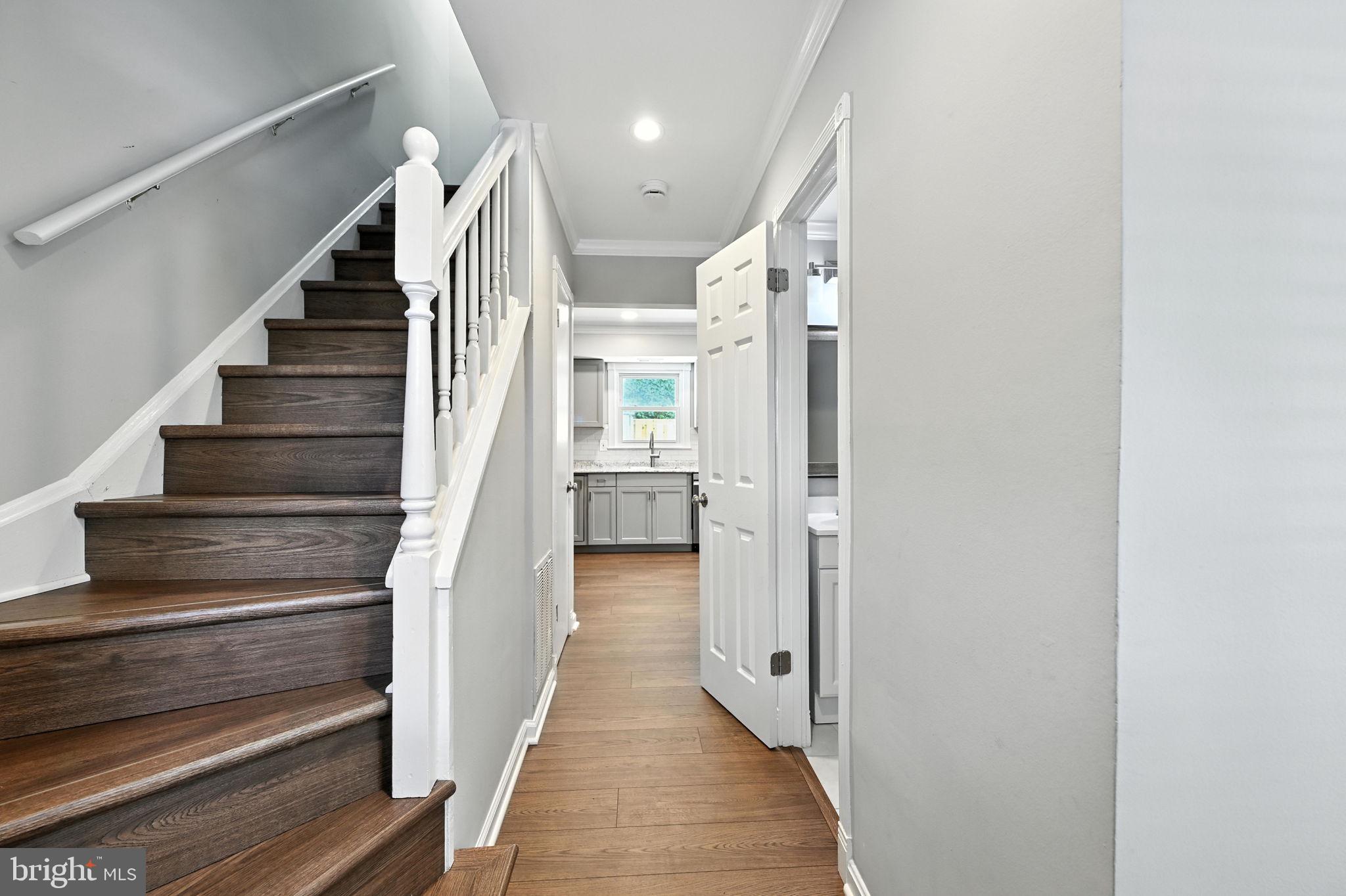 907 WINDSOR COURT