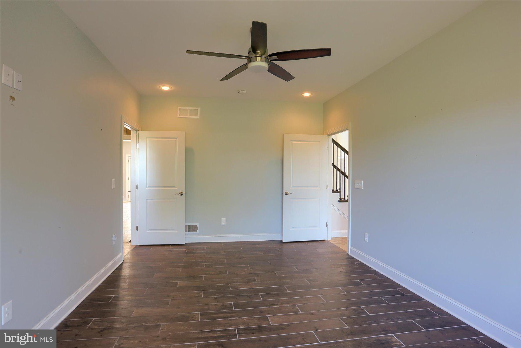 RICH VALLEY MANOR - Residential