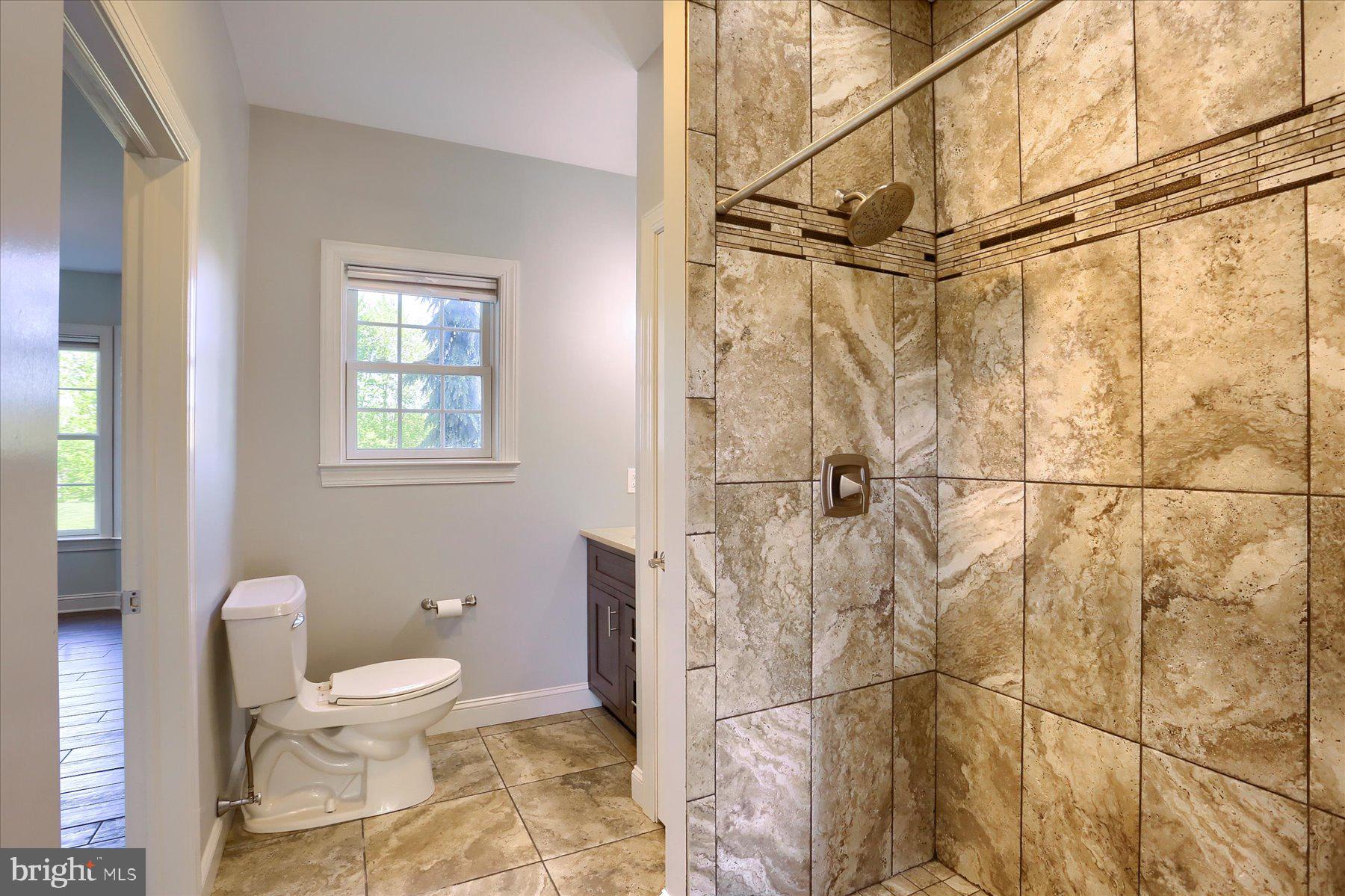 RICH VALLEY MANOR - Residential