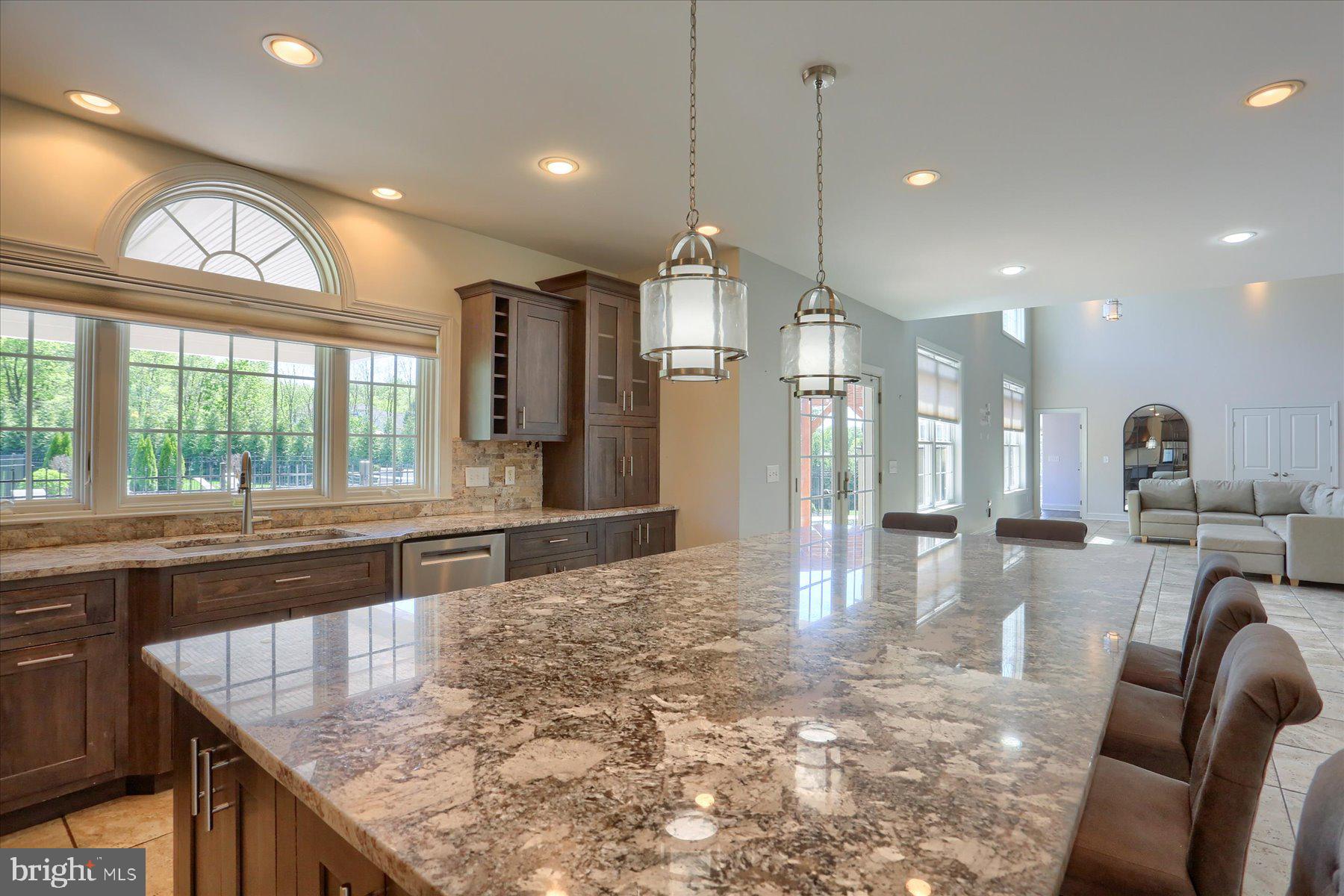 RICH VALLEY MANOR - Residential