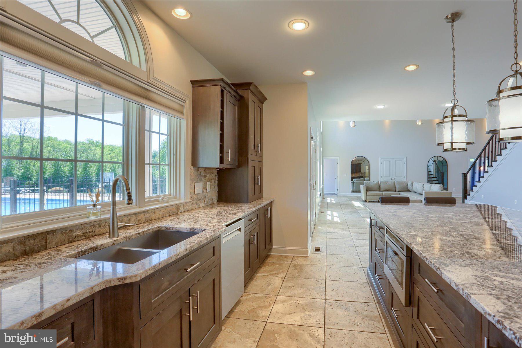 RICH VALLEY MANOR - Residential