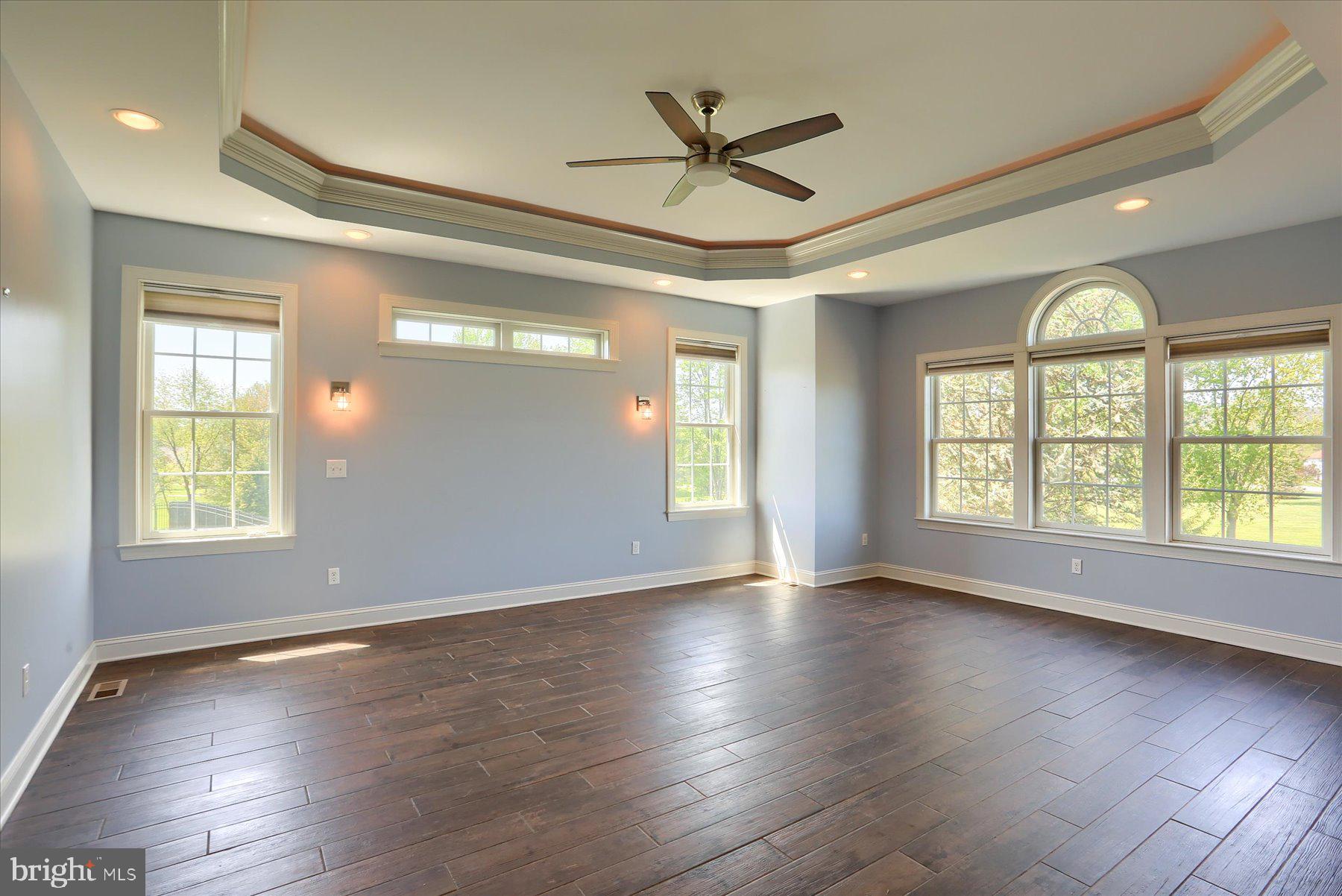 RICH VALLEY MANOR - Residential