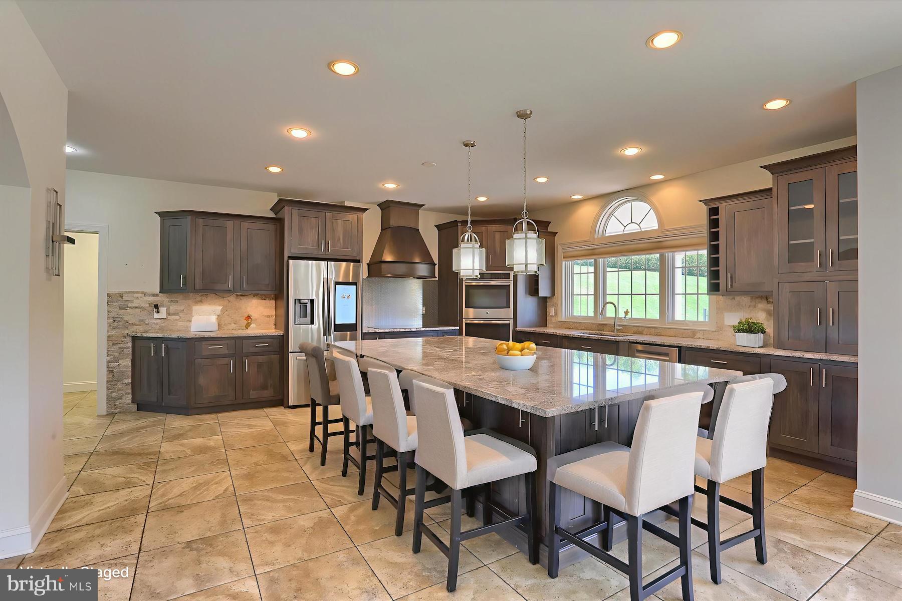 RICH VALLEY MANOR - Residential