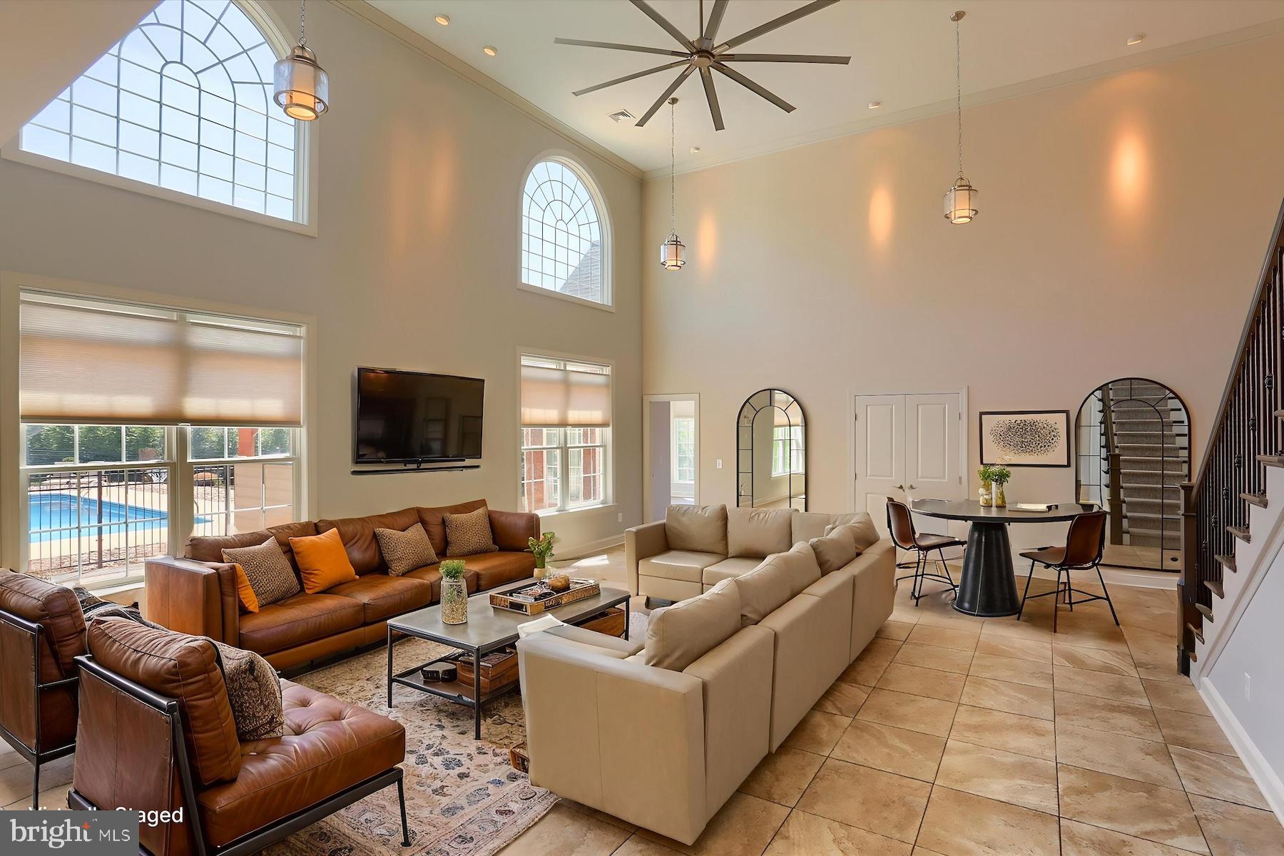 RICH VALLEY MANOR - Residential