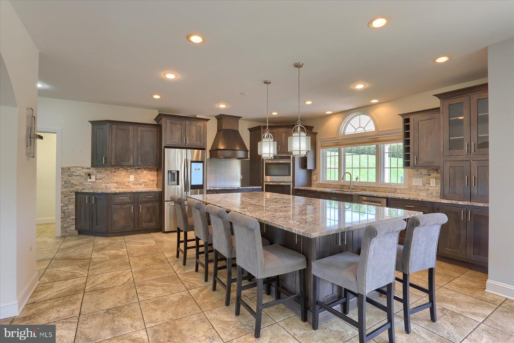 RICH VALLEY MANOR - Residential