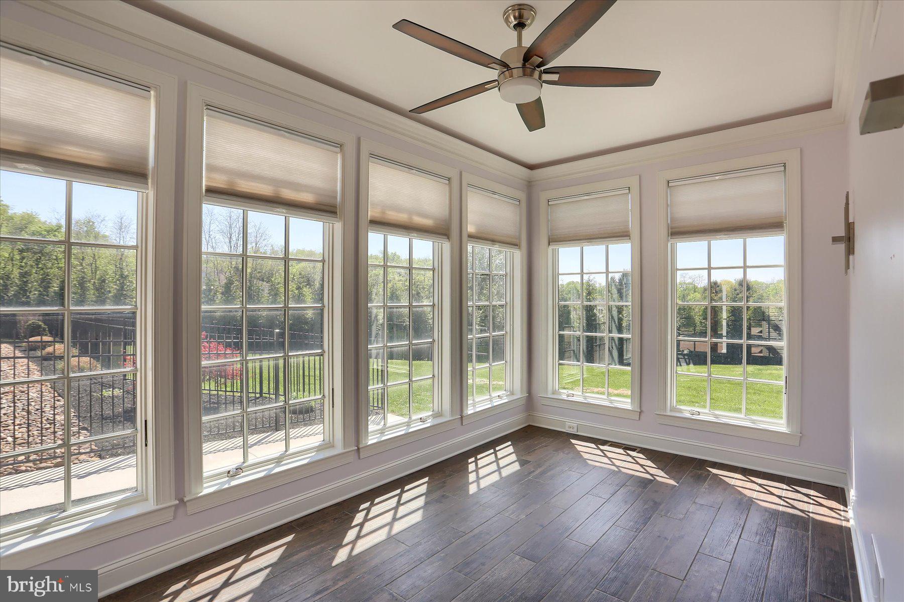 RICH VALLEY MANOR - Residential