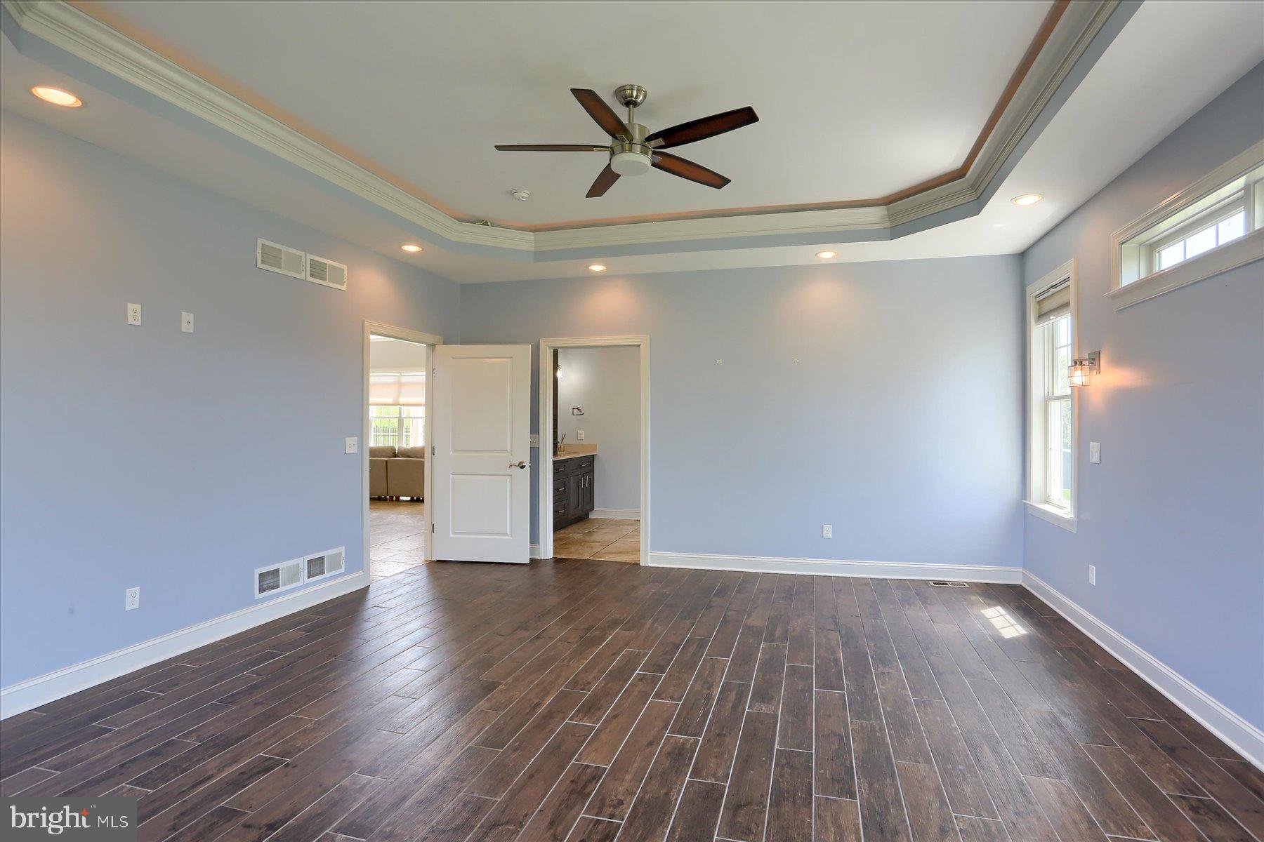 RICH VALLEY MANOR - Residential