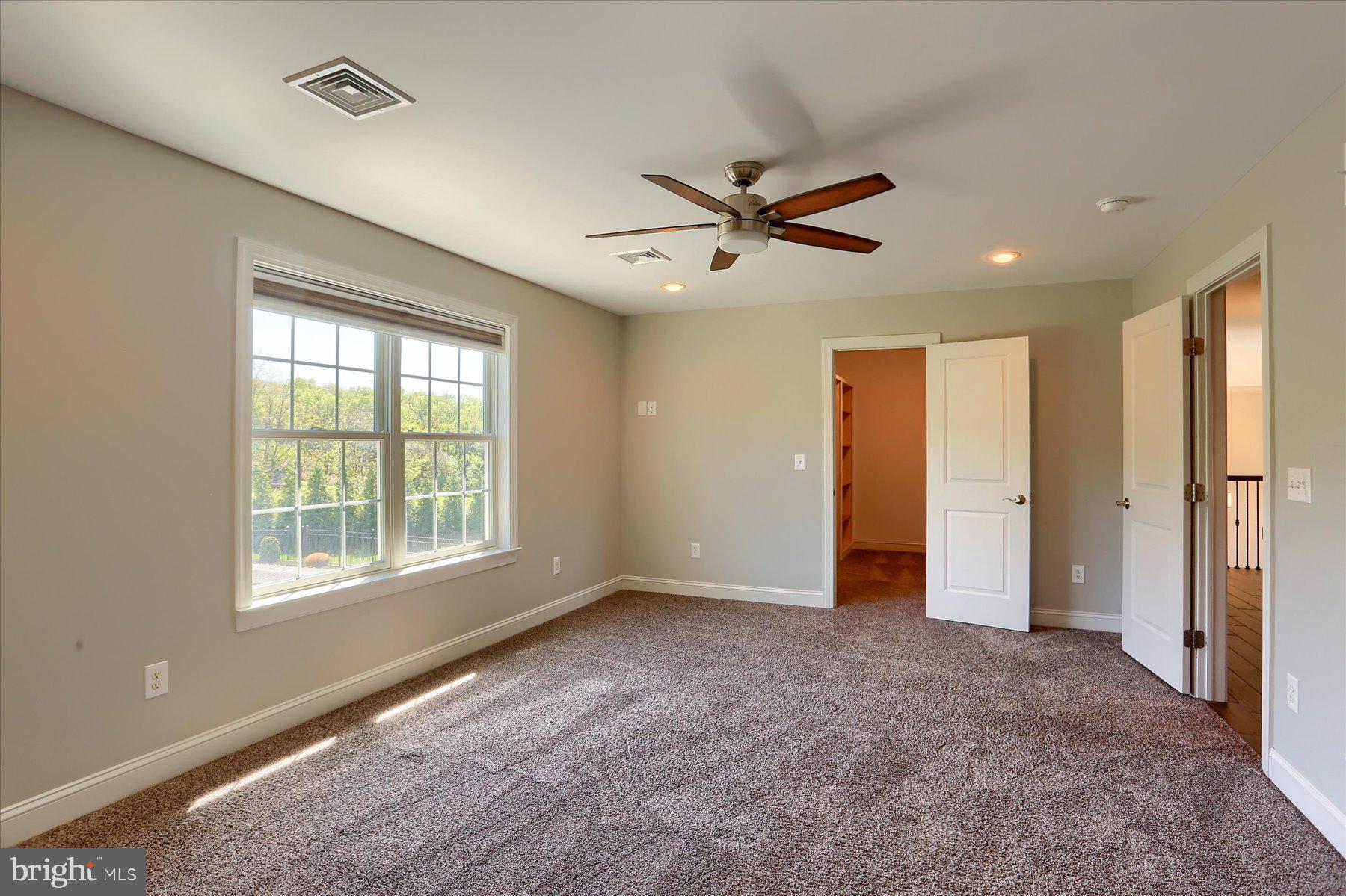 RICH VALLEY MANOR - Residential