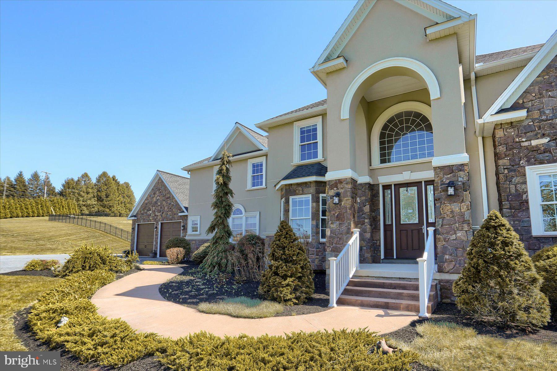 RICH VALLEY MANOR - Residential