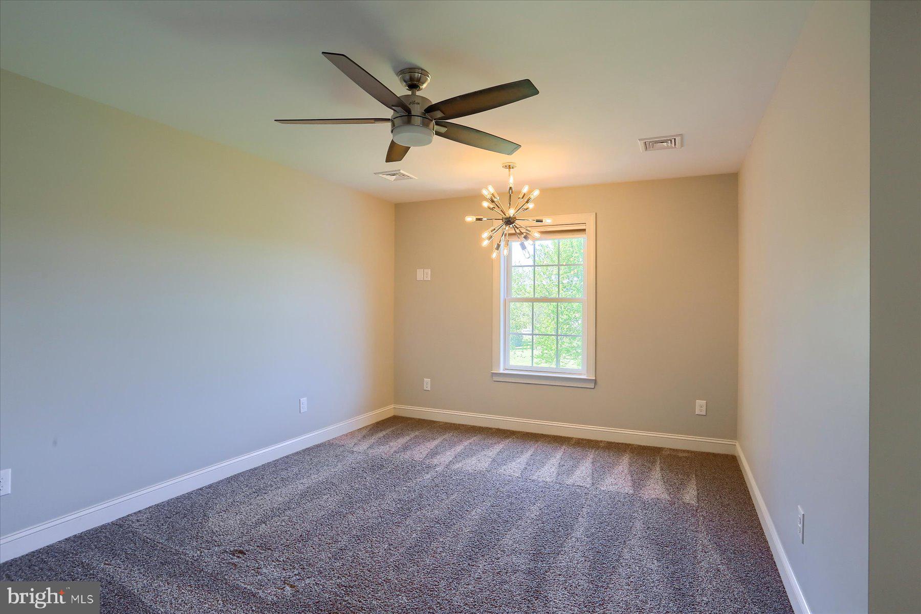 RICH VALLEY MANOR - Residential