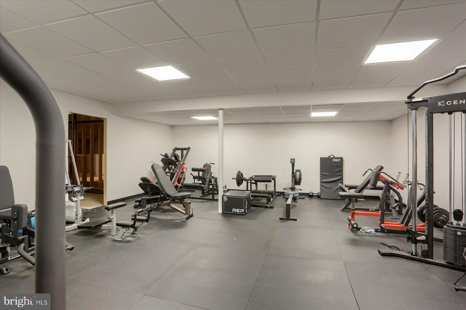 RICH VALLEY MANOR - Residential