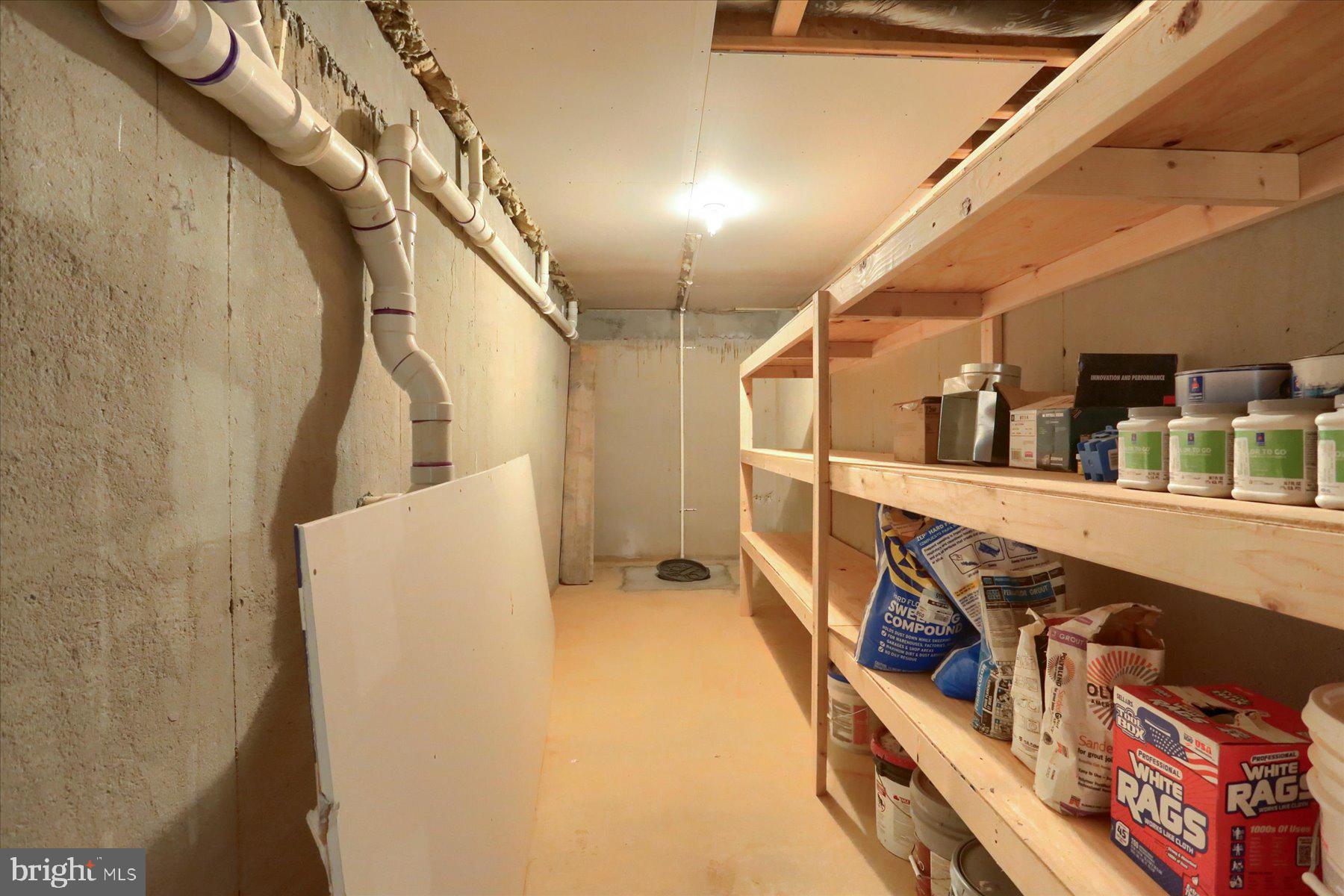 RICH VALLEY MANOR - Residential