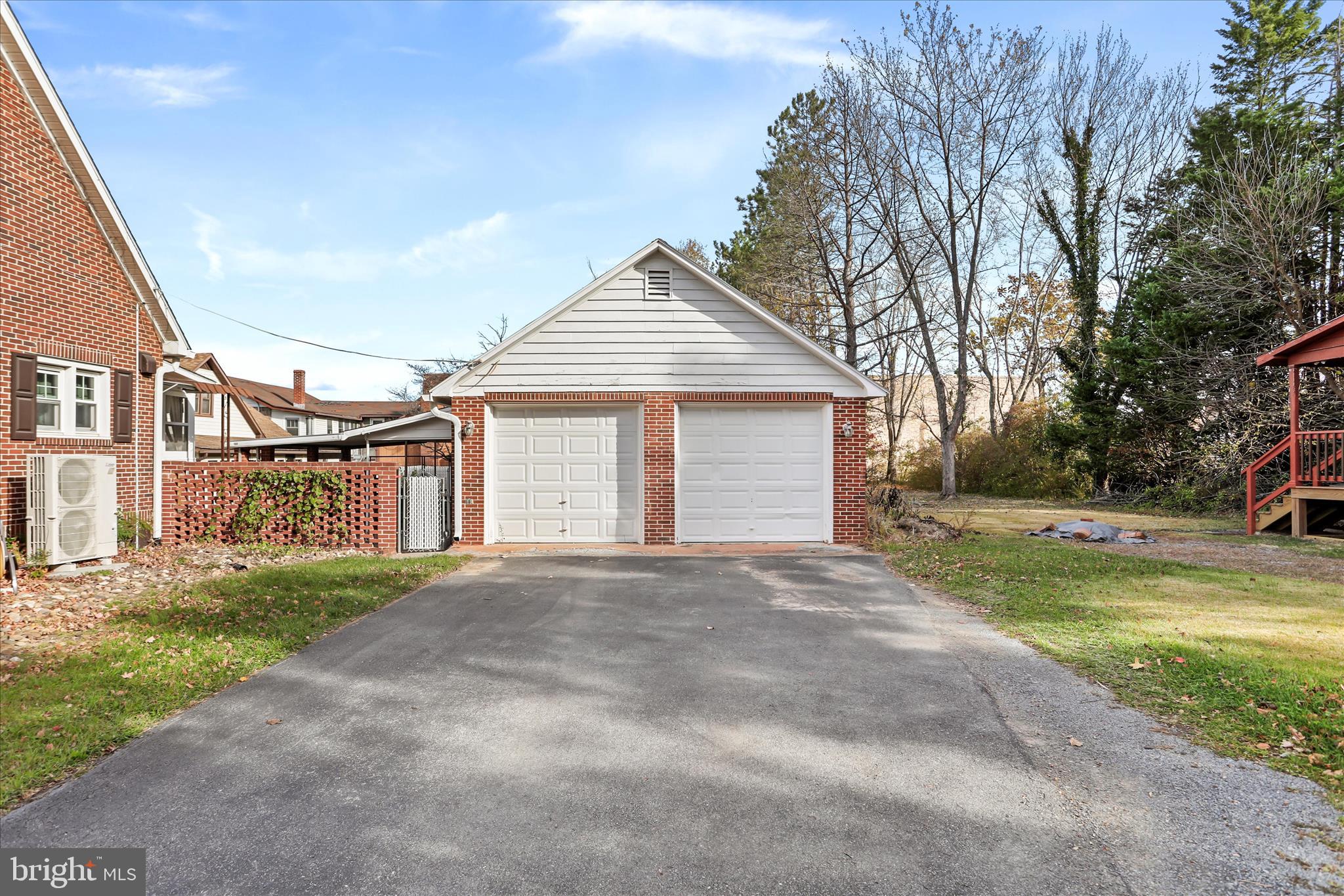 TOWN OF ROMNEY - Residential