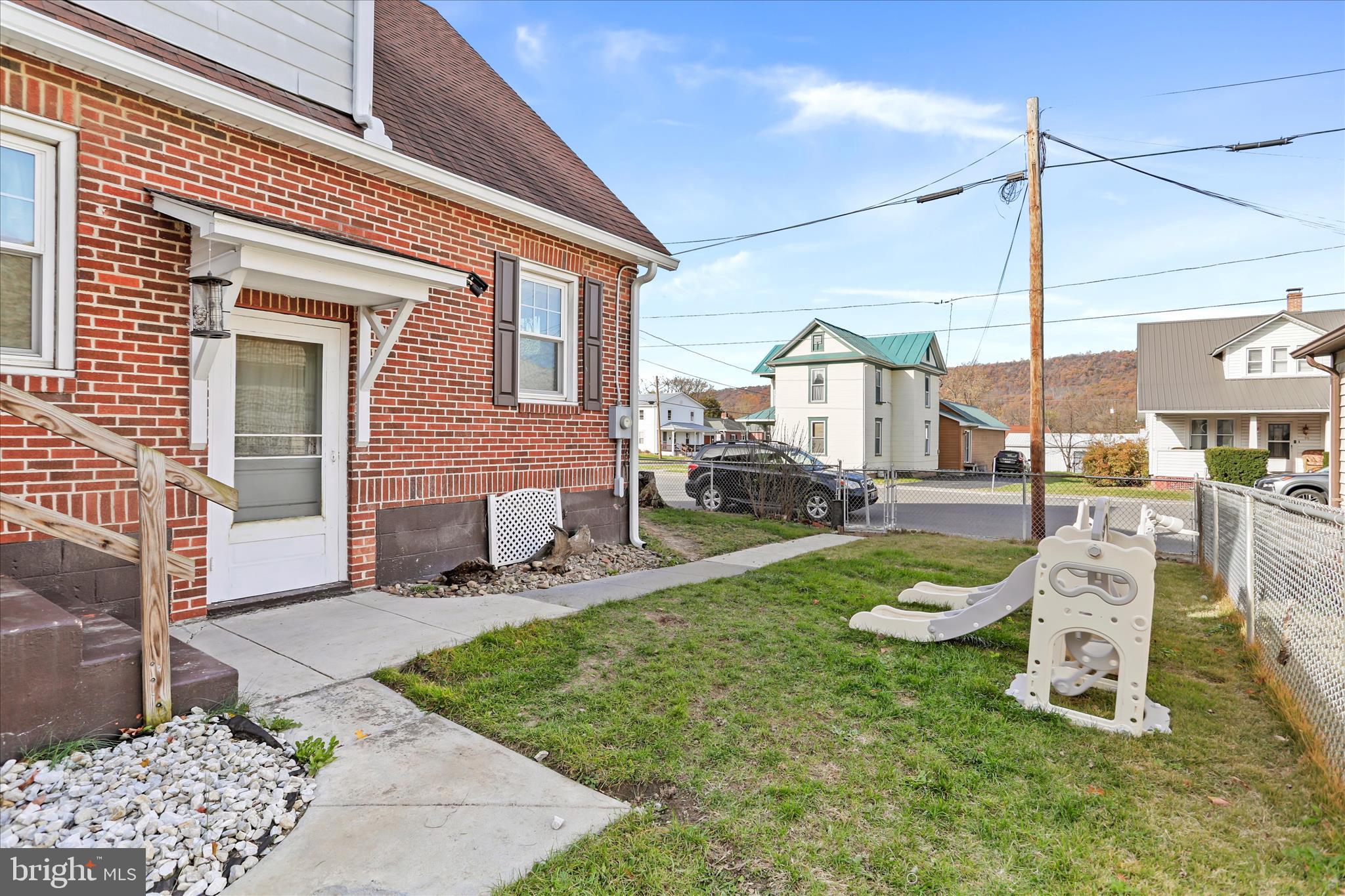 TOWN OF ROMNEY - Residential