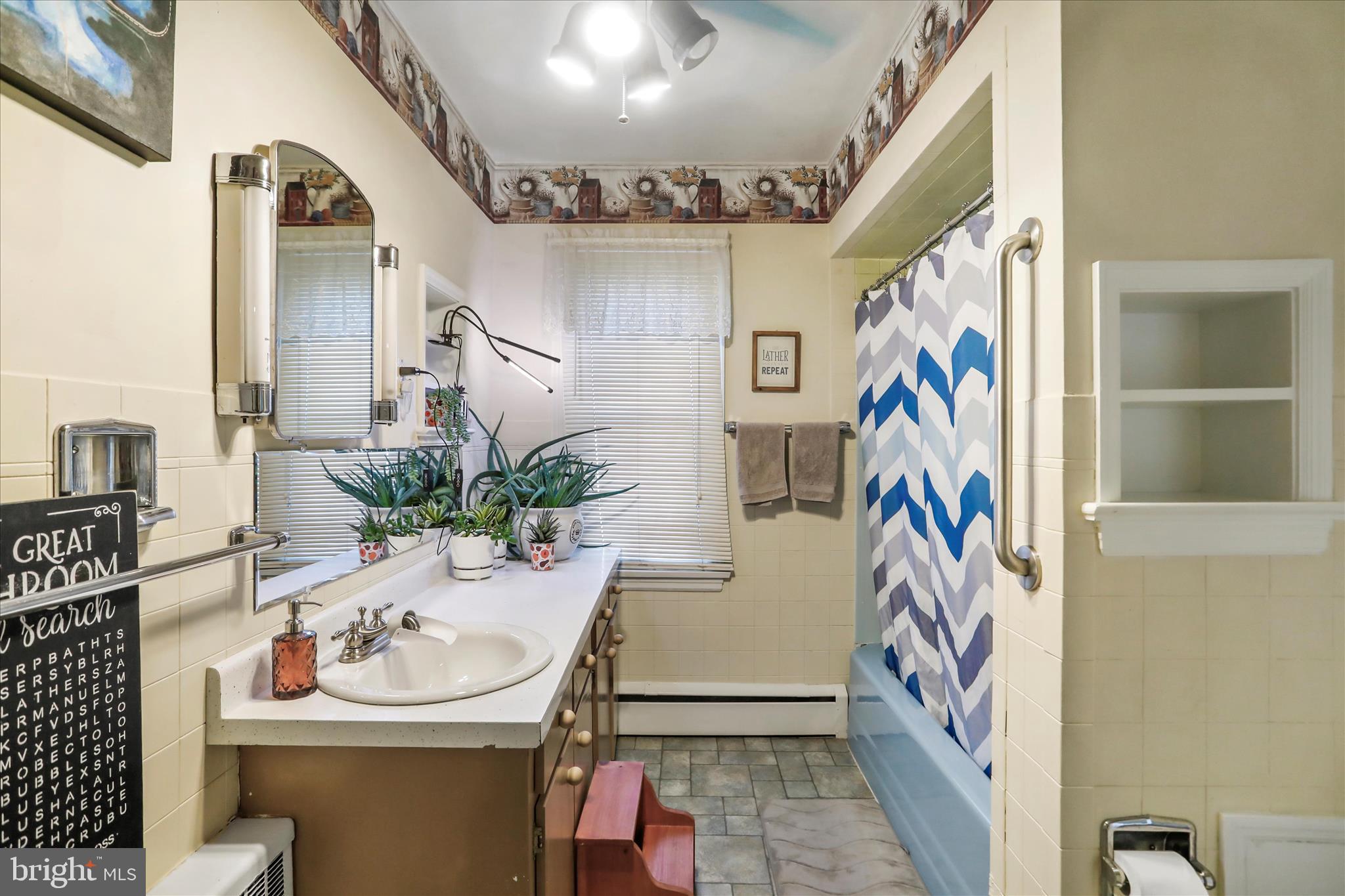 TOWN OF ROMNEY - Residential