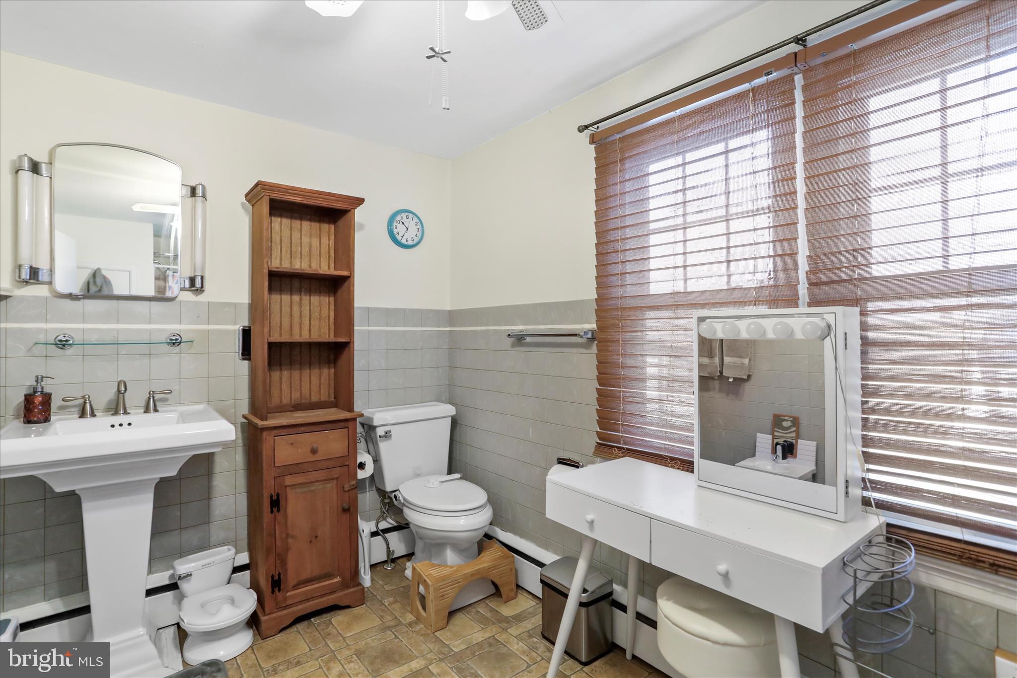 TOWN OF ROMNEY - Residential