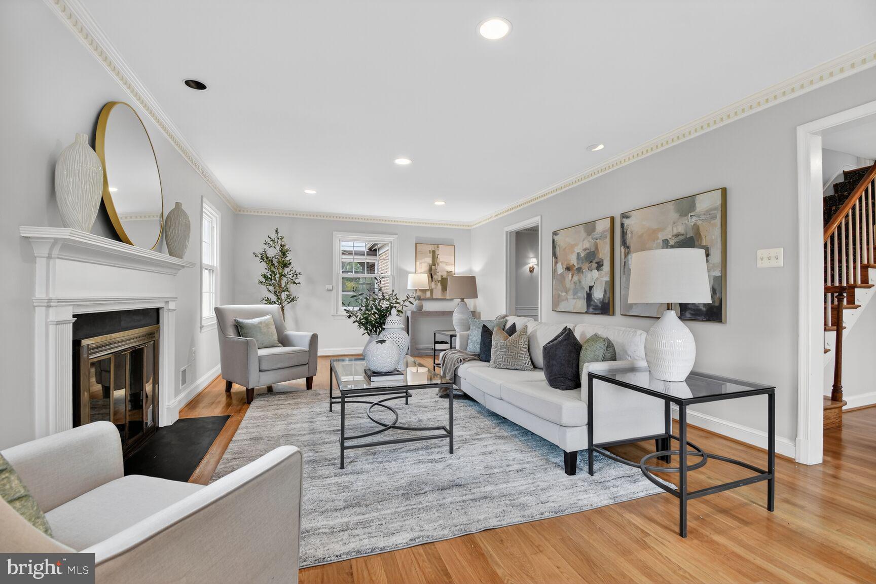 BRADLEY MANOR - Residential