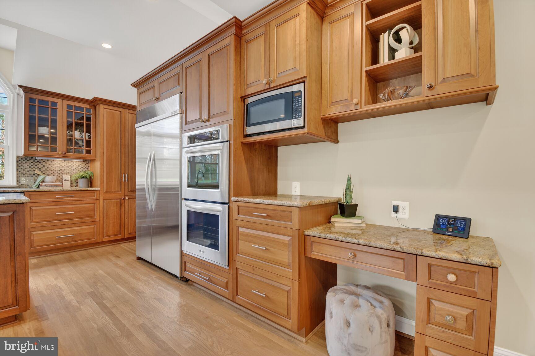 BRADLEY MANOR - Residential