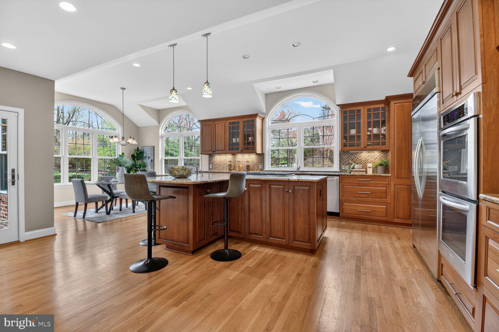 BRADLEY MANOR - Residential