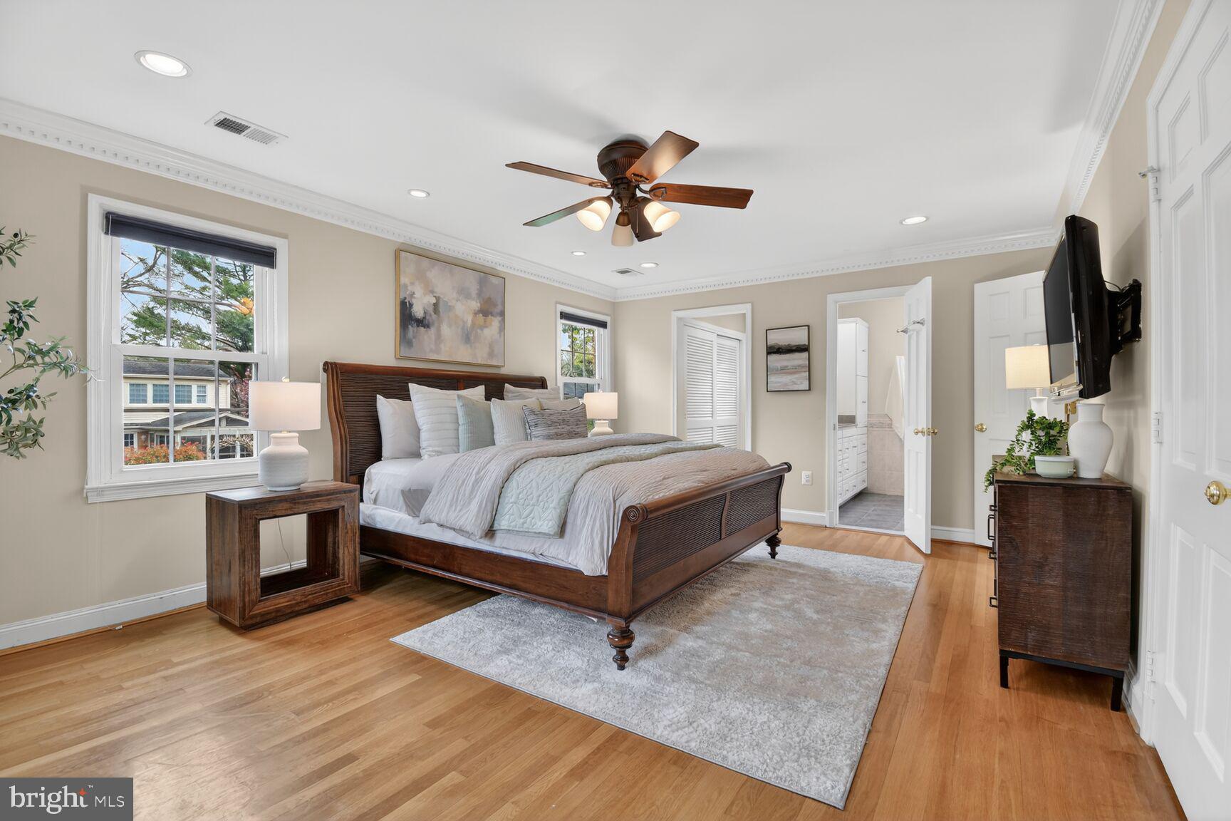 BRADLEY MANOR - Residential