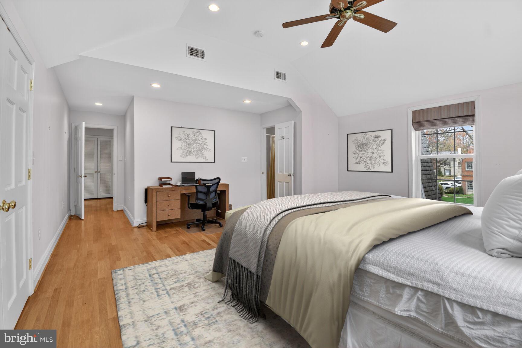 BRADLEY MANOR - Residential