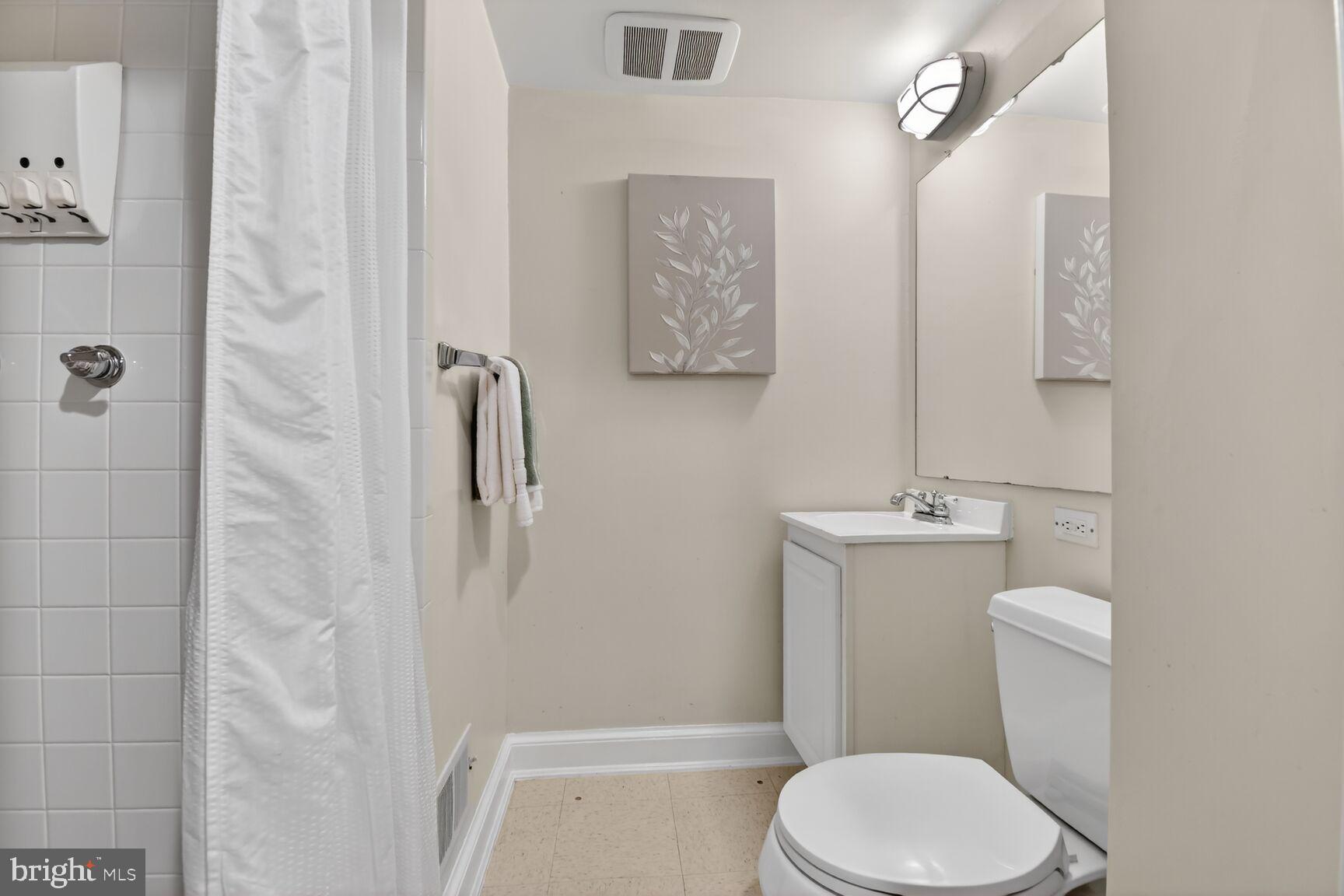 BRADLEY MANOR - Residential