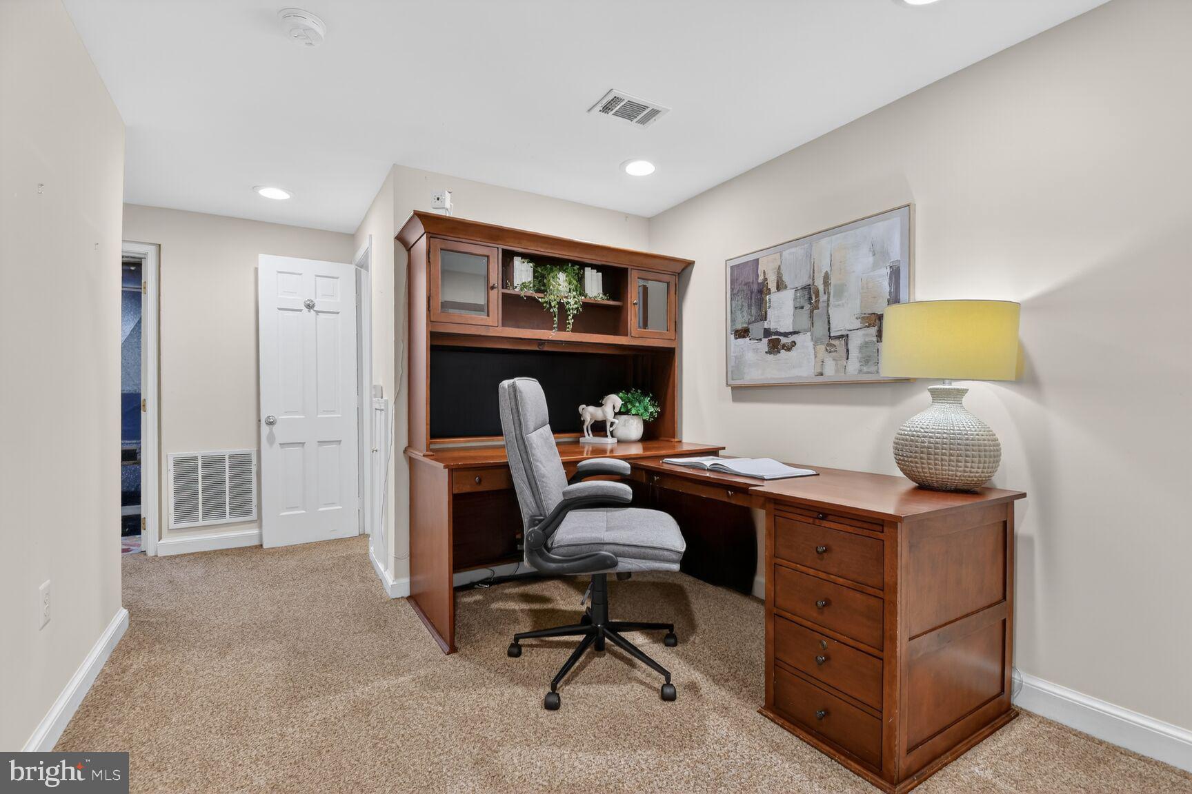 BRADLEY MANOR - Residential