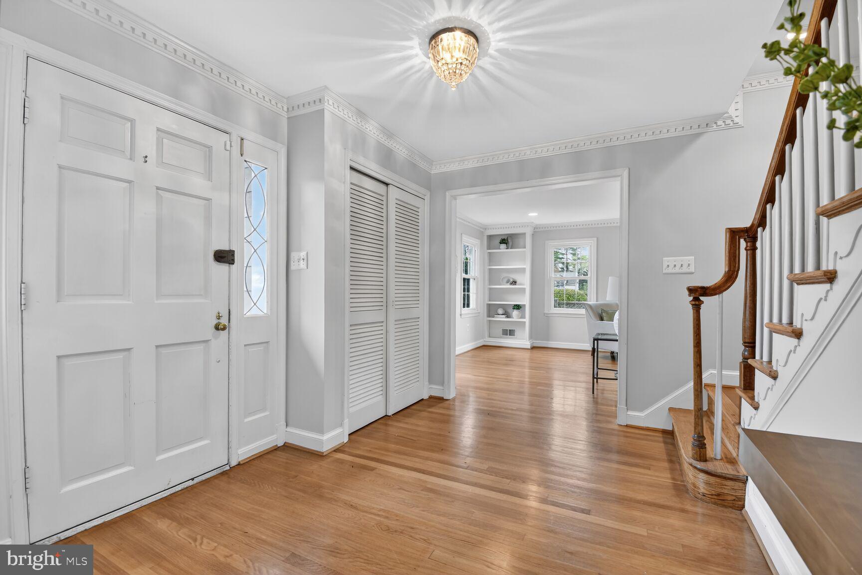 BRADLEY MANOR - Residential