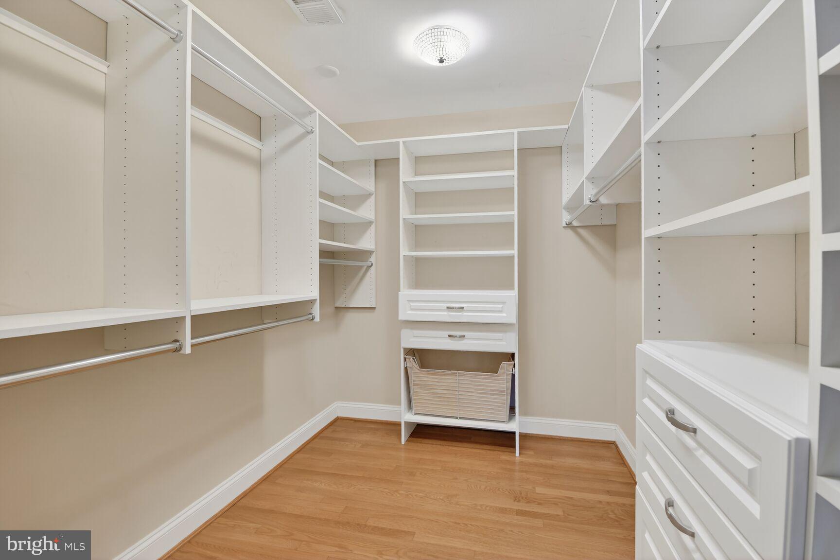 BRADLEY MANOR - Residential