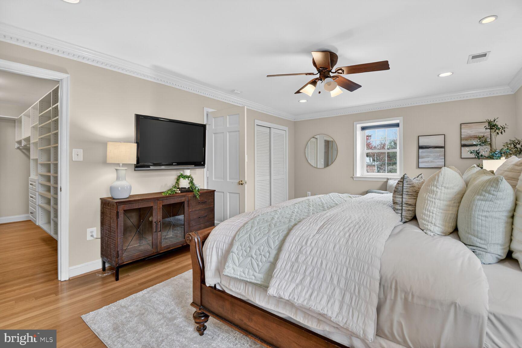 BRADLEY MANOR - Residential