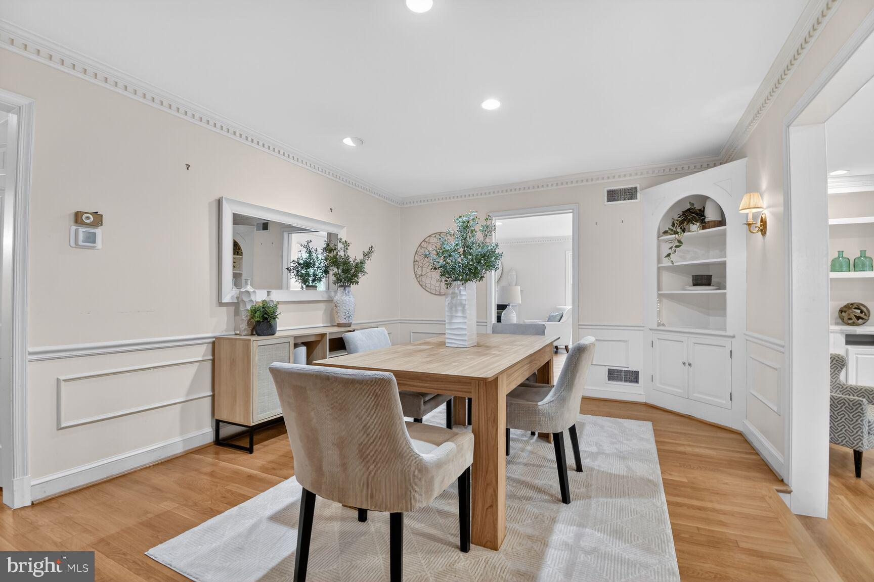 BRADLEY MANOR - Residential