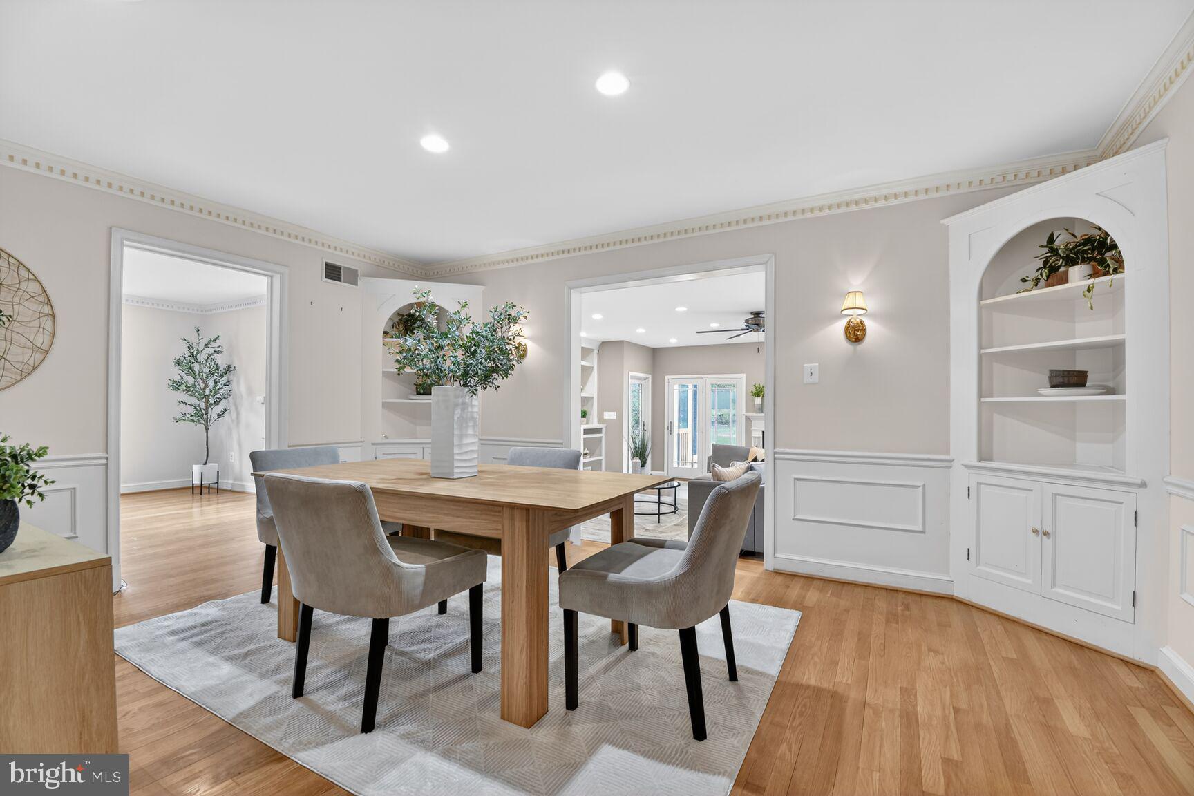 BRADLEY MANOR - Residential