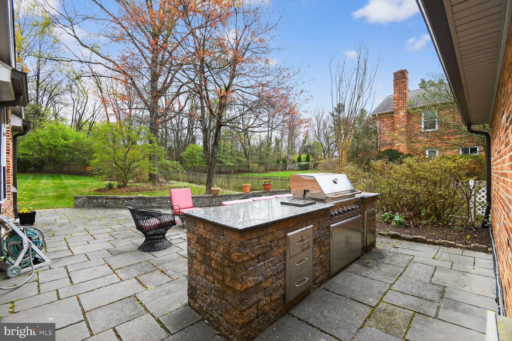 BRADLEY MANOR - Residential