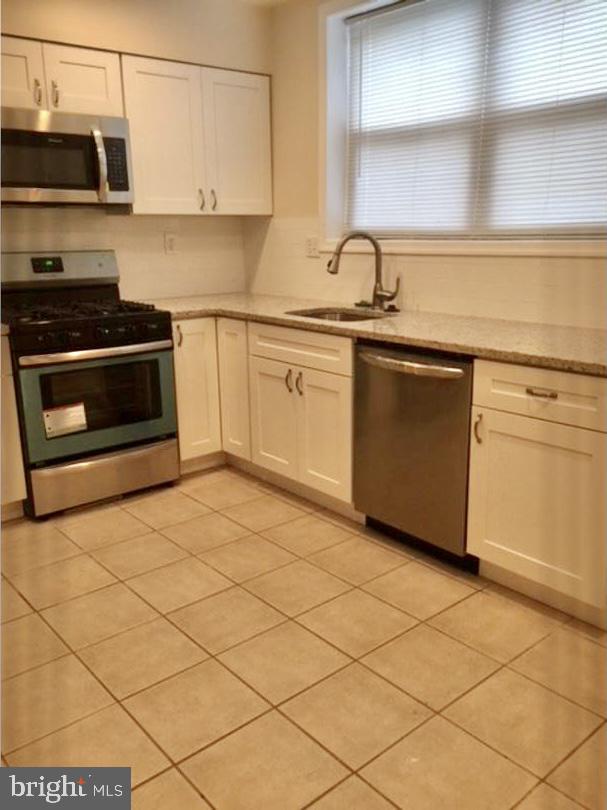 GIRARD ESTATES - Residential Lease