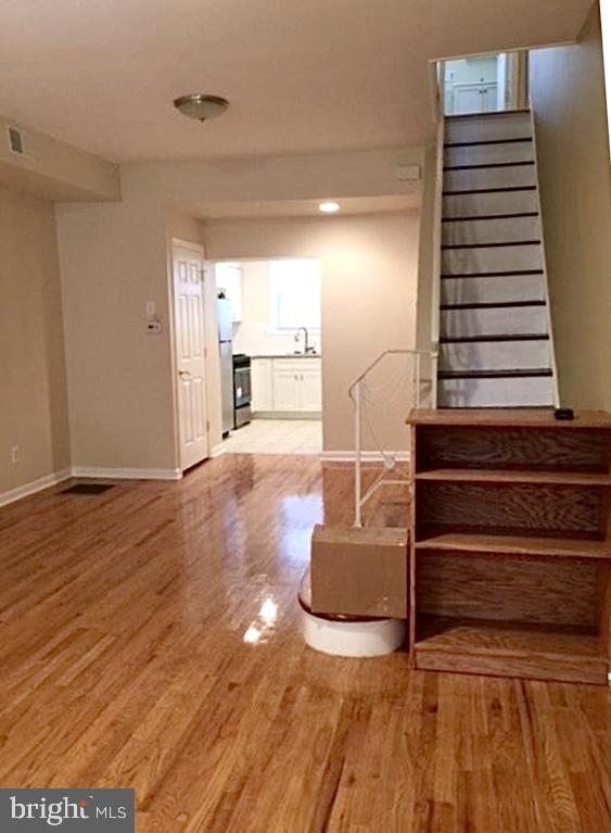 GIRARD ESTATES - Residential Lease