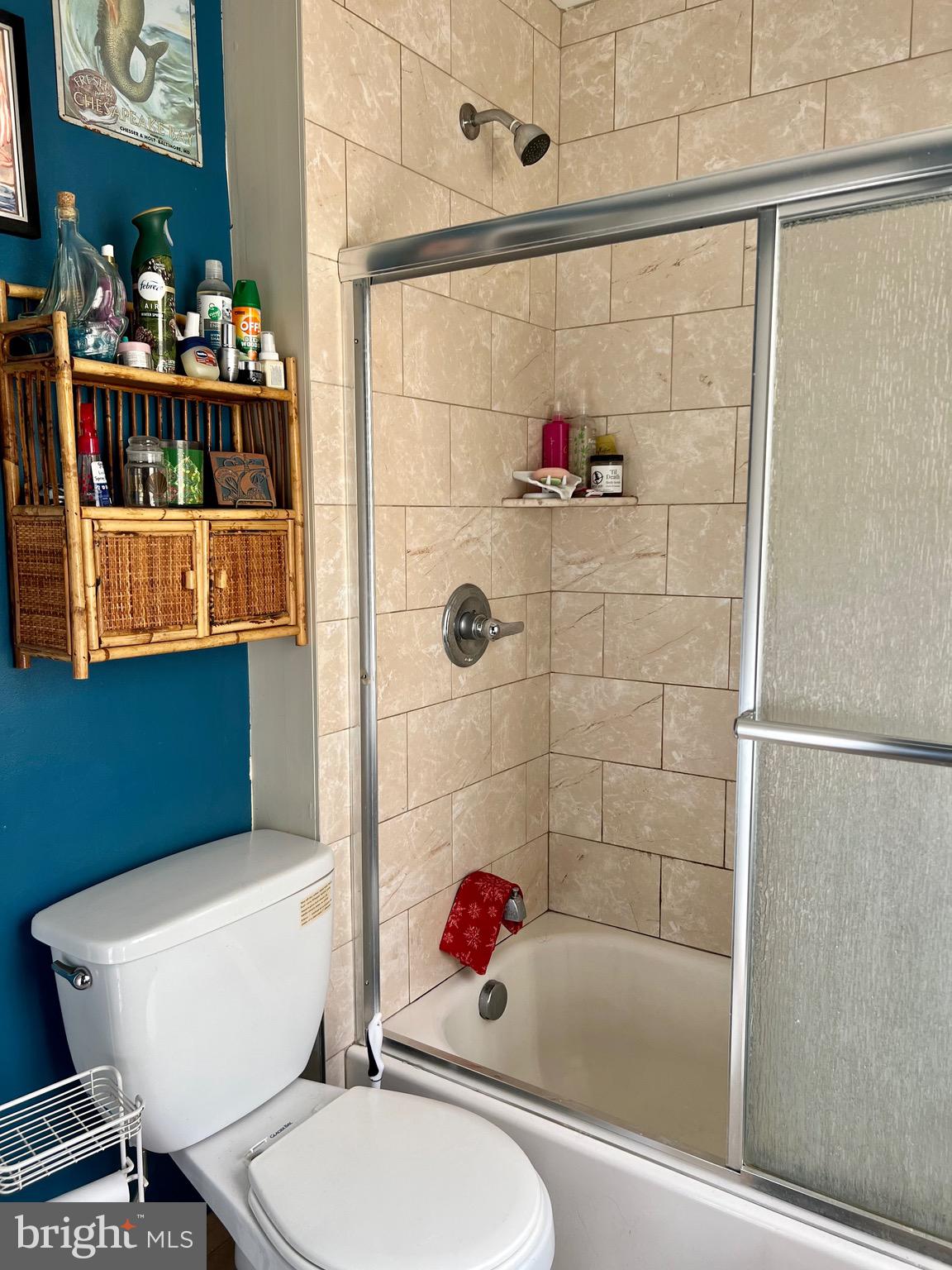 GIRARD ESTATES - Residential Lease