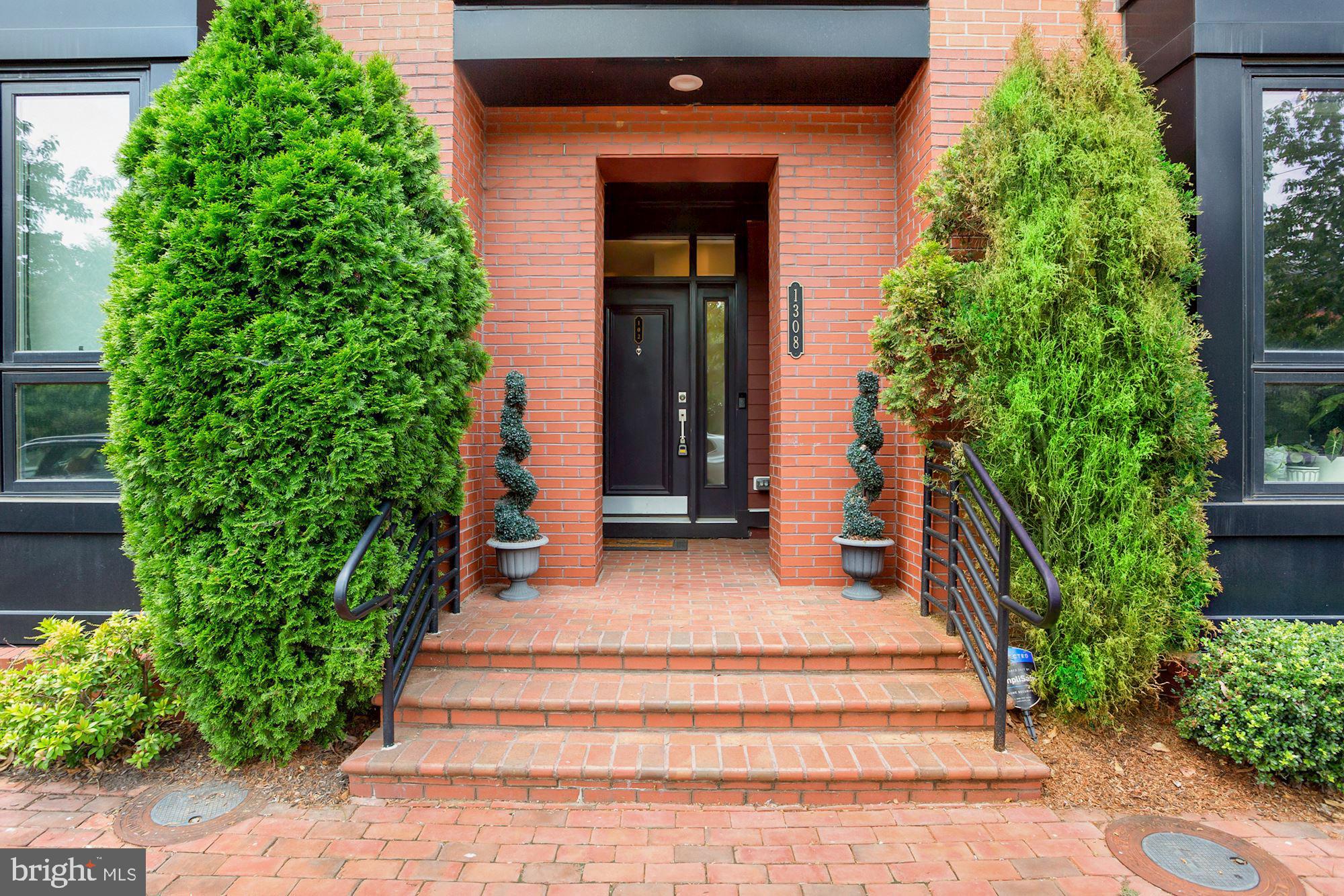 POTOMAC YARD - Residential