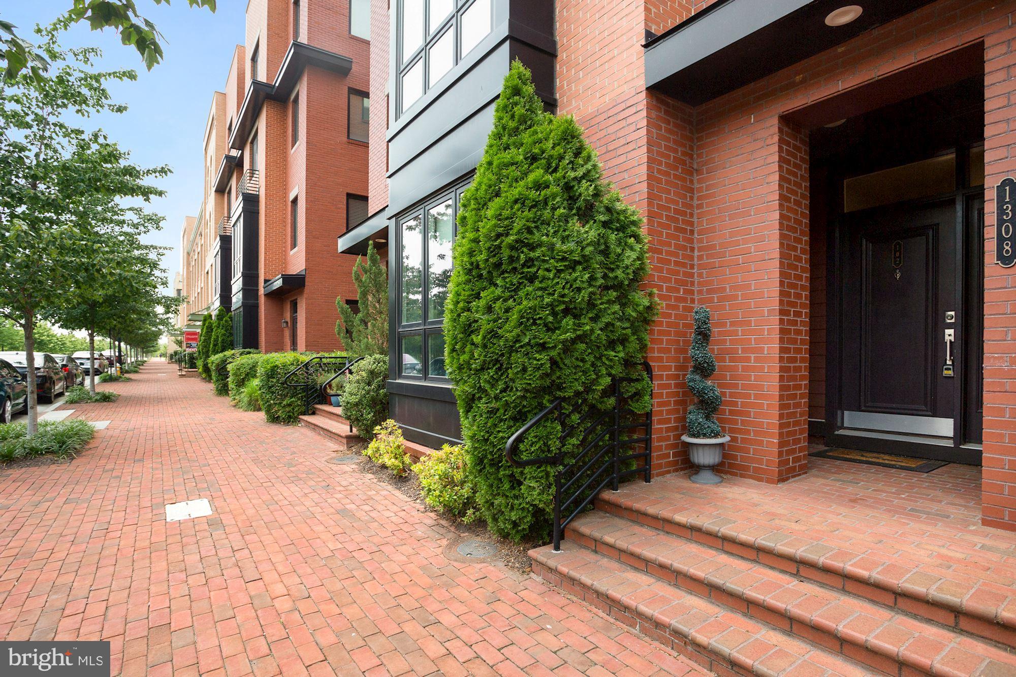 POTOMAC YARD - Residential
