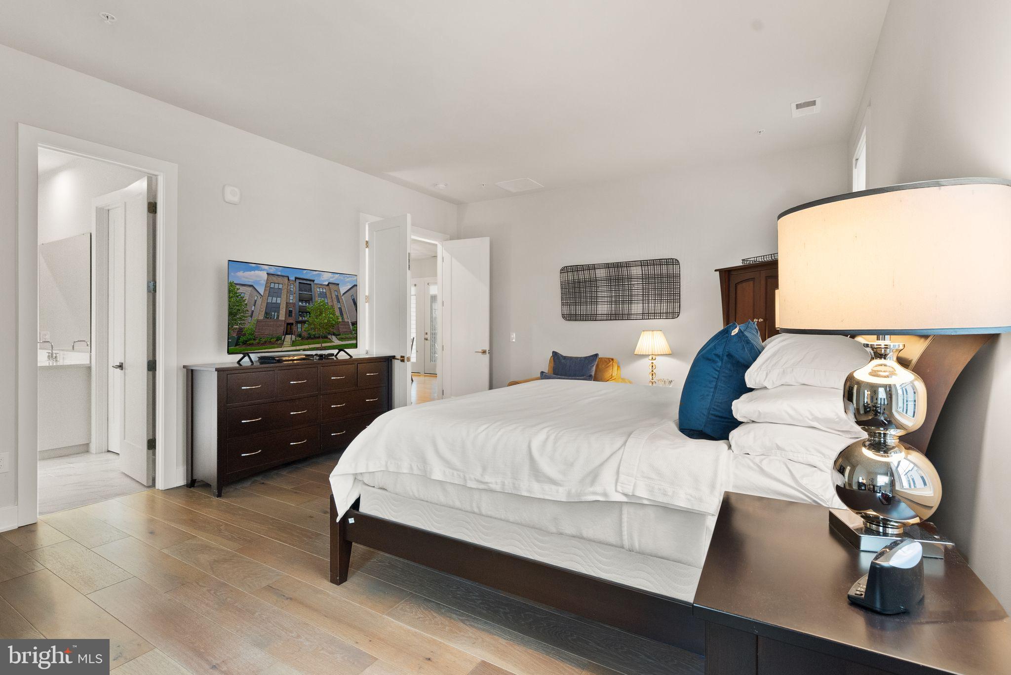 METRO WALK AT MOOREFIELD STATION - Residential