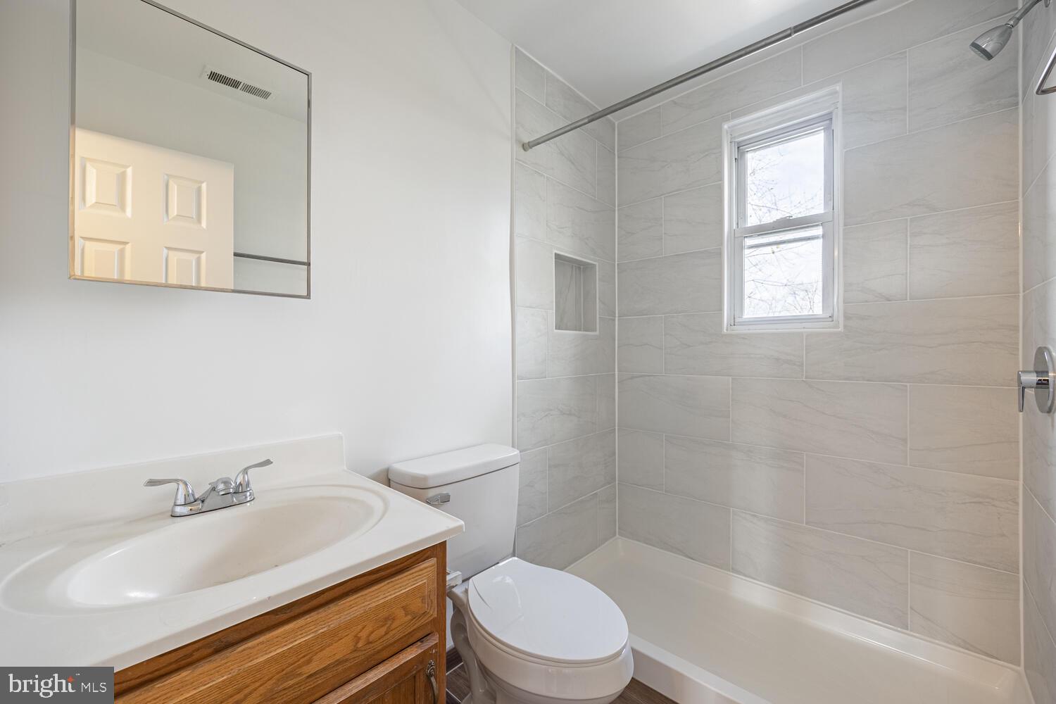 LYNHAVEN - Residential Lease