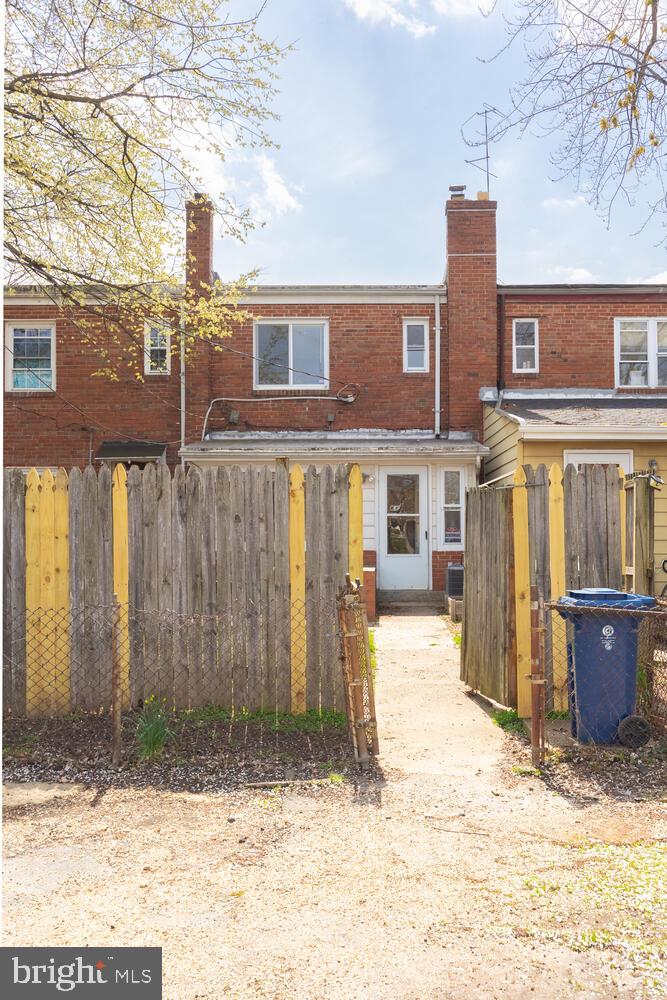 LYNHAVEN - Residential Lease