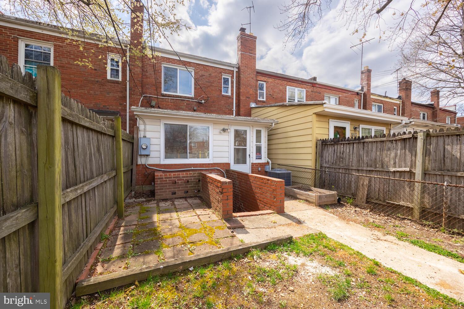 LYNHAVEN - Residential Lease