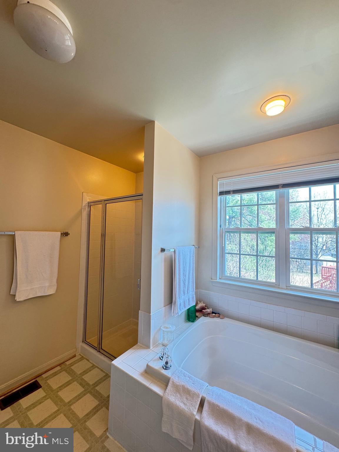 ARBOR WOODS - Residential