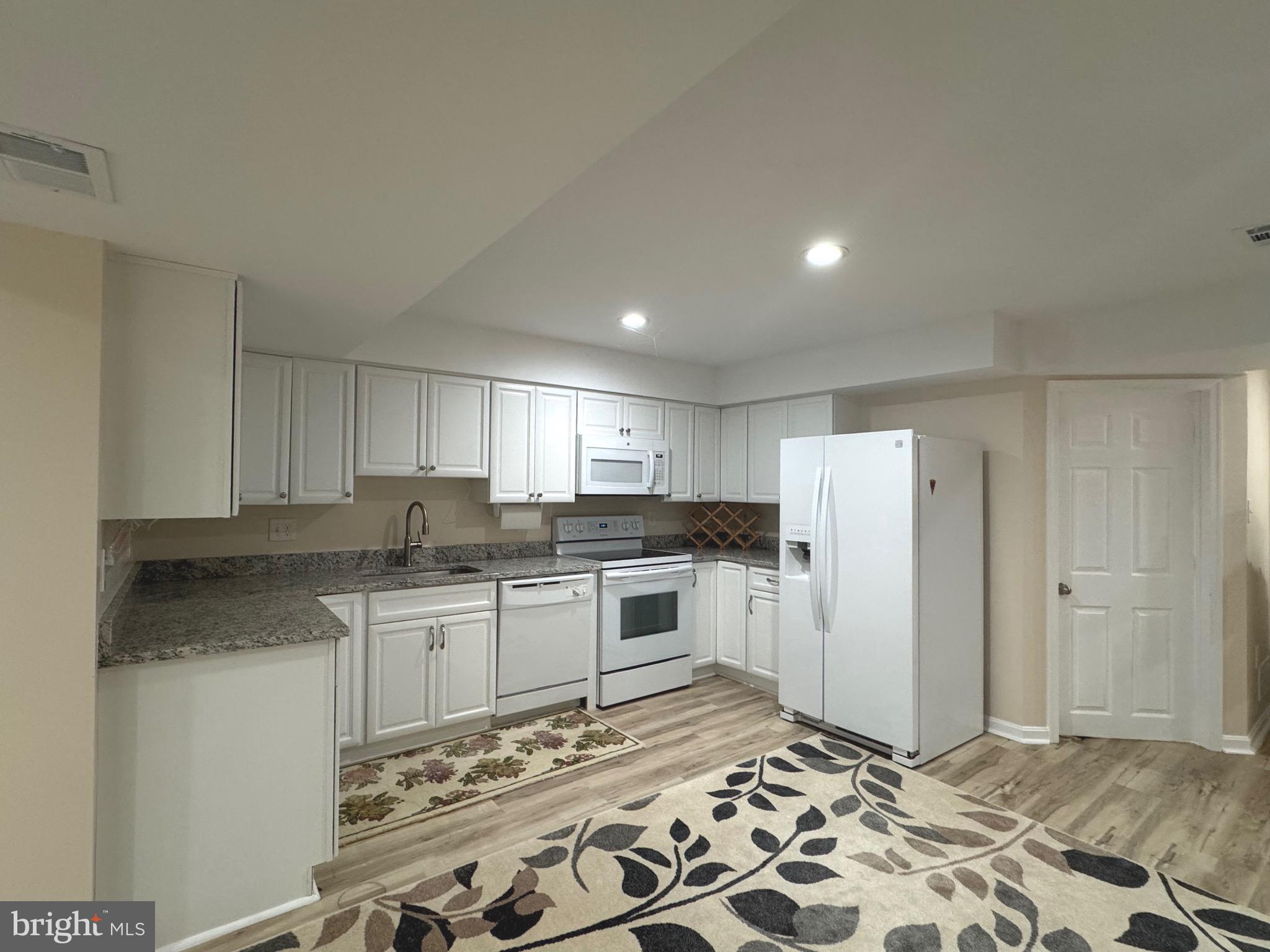 ARBOR WOODS - Residential