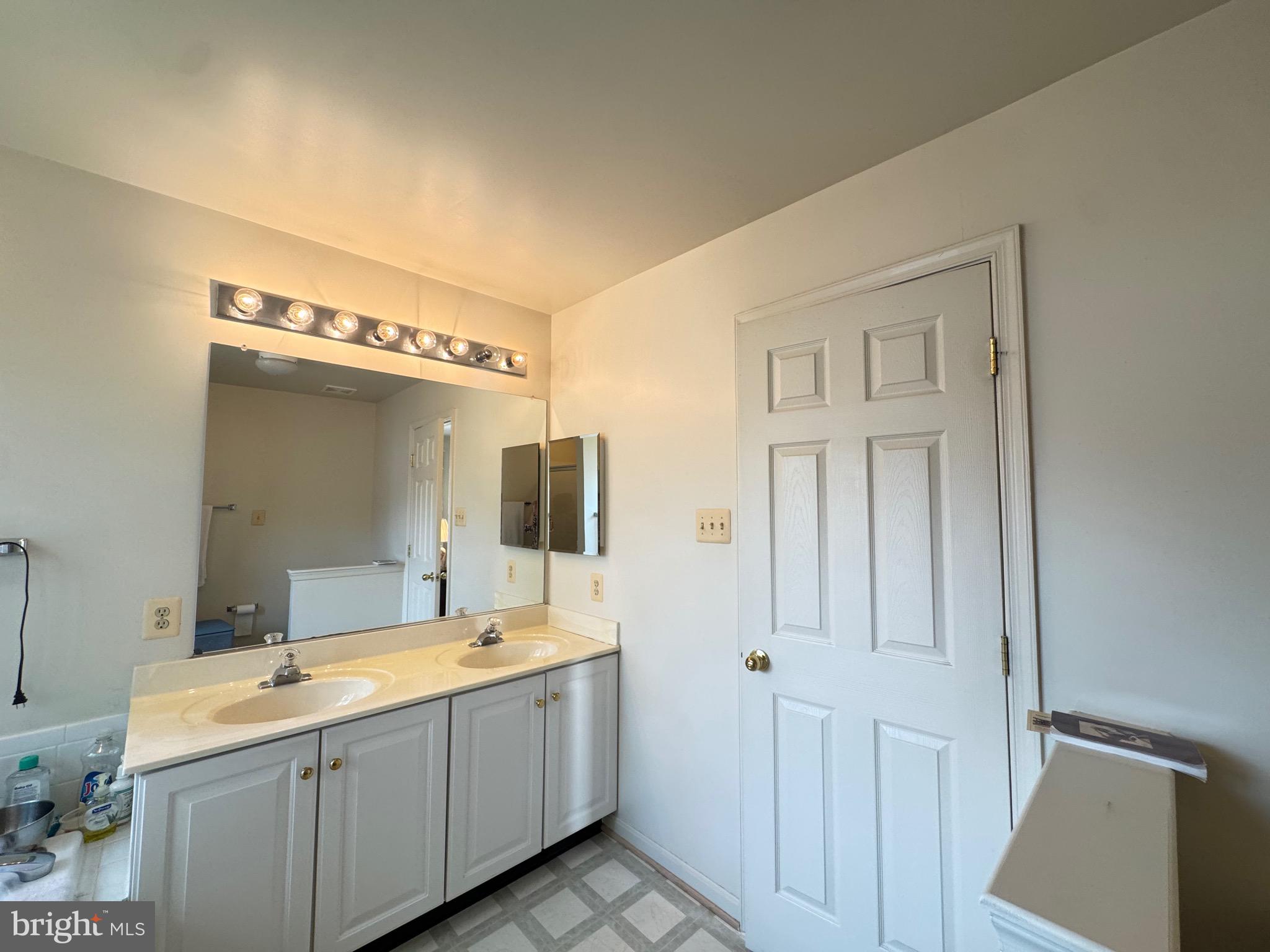 ARBOR WOODS - Residential