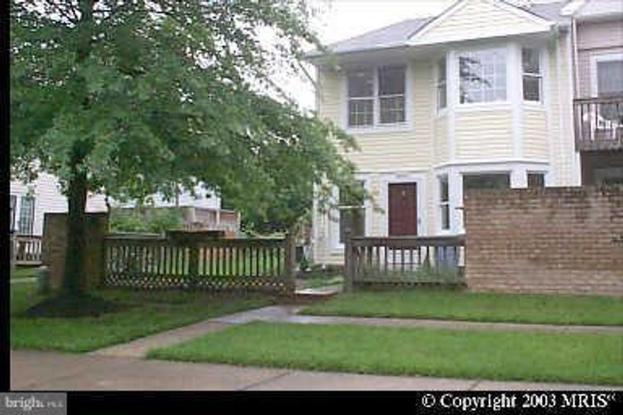 2 level end unit  townhouse, located at the end of a quiet street. Spacious side yard with patio. Money saving upgrades include,  bamboo floors on main level, HVAC is a year old, newer hot water heater, new stainless steel appliances, newer kitchen cabinets and counter tops &  newer washer & dryer. Occupants are tenants and will vacate at the end of May.