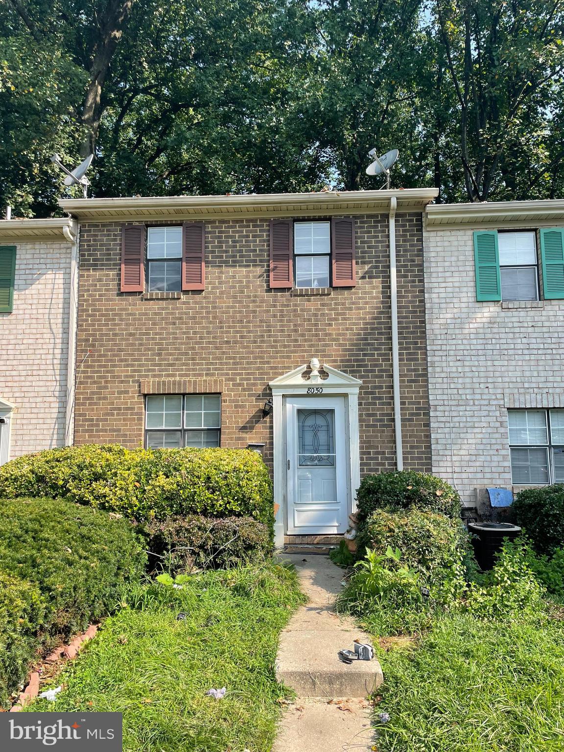 VILLAGE BROOK - Residential