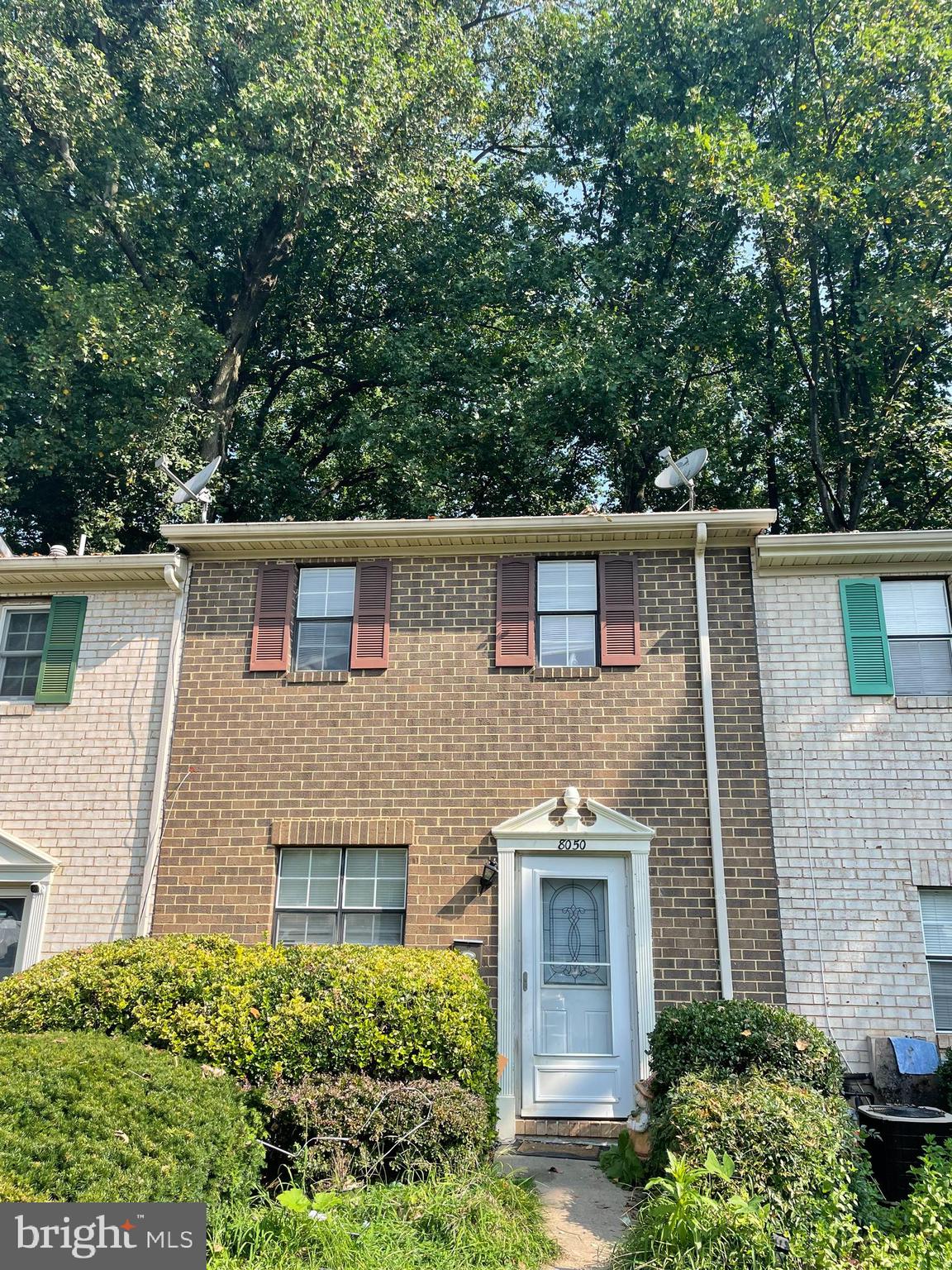 VILLAGE BROOK - Residential