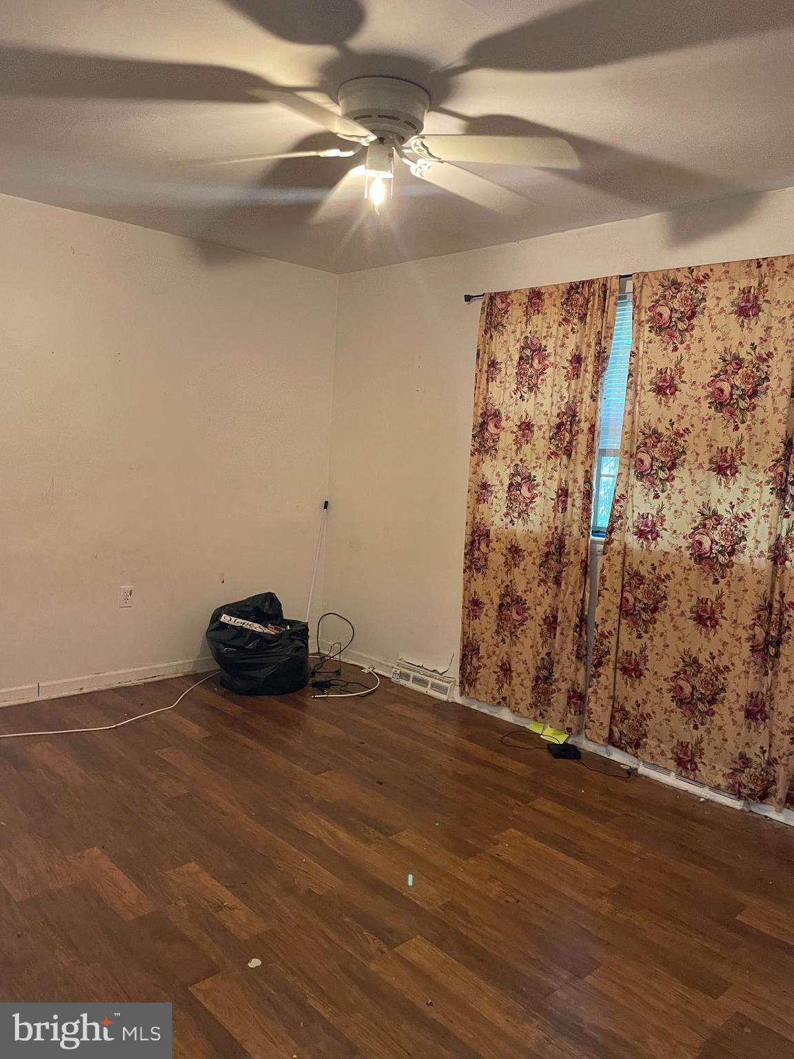 VILLAGE BROOK - Residential