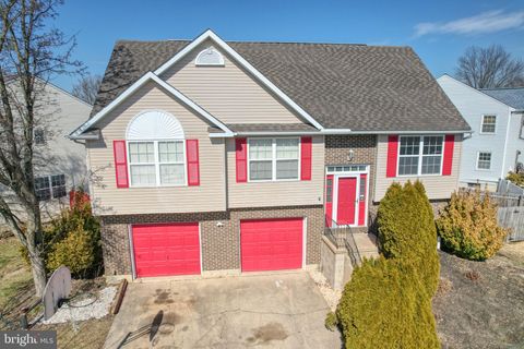 8 LOCHVIEW DRIVE BEAR DE 19701